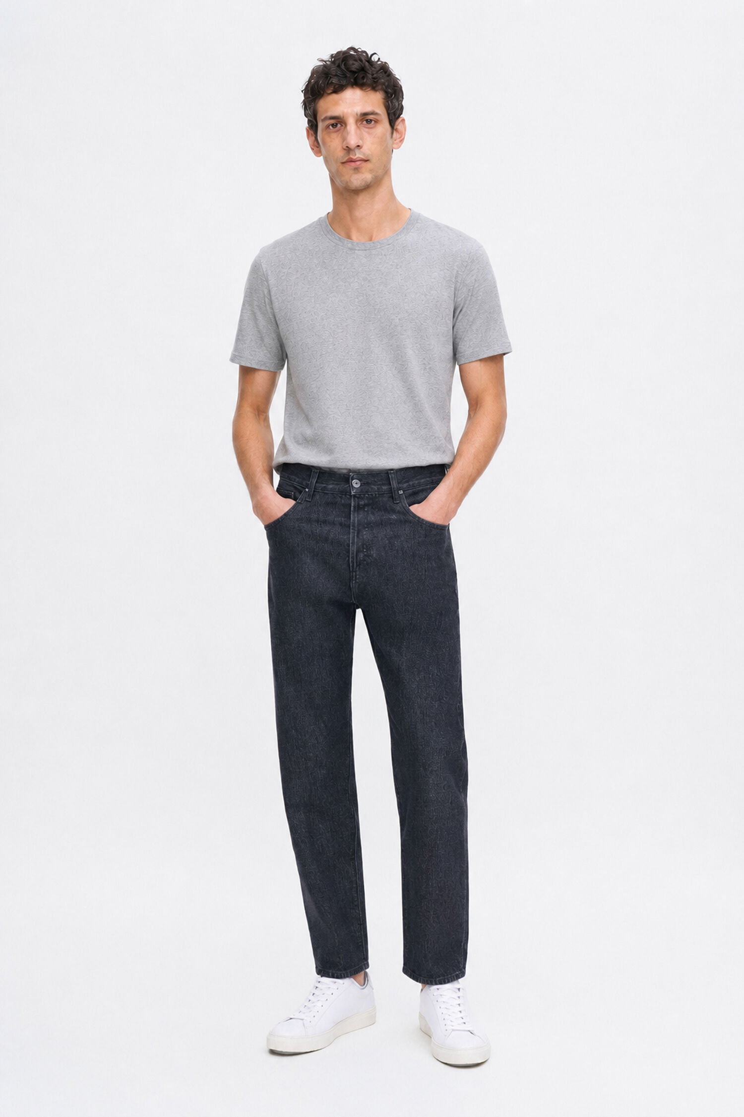 Tapered Cropped Jeans