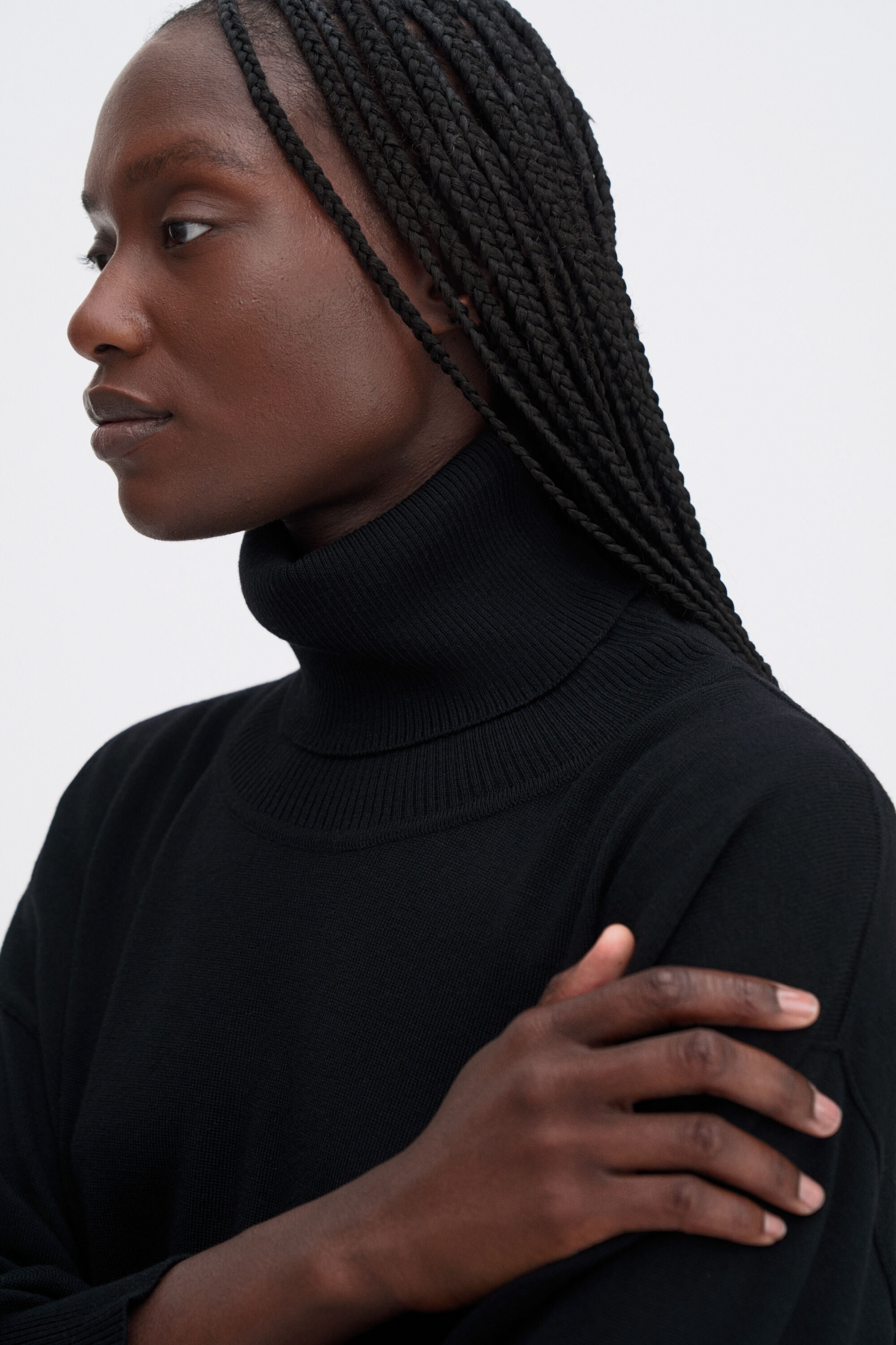 Relaxed Turtleneck Sweater - Black | FILIPPA K