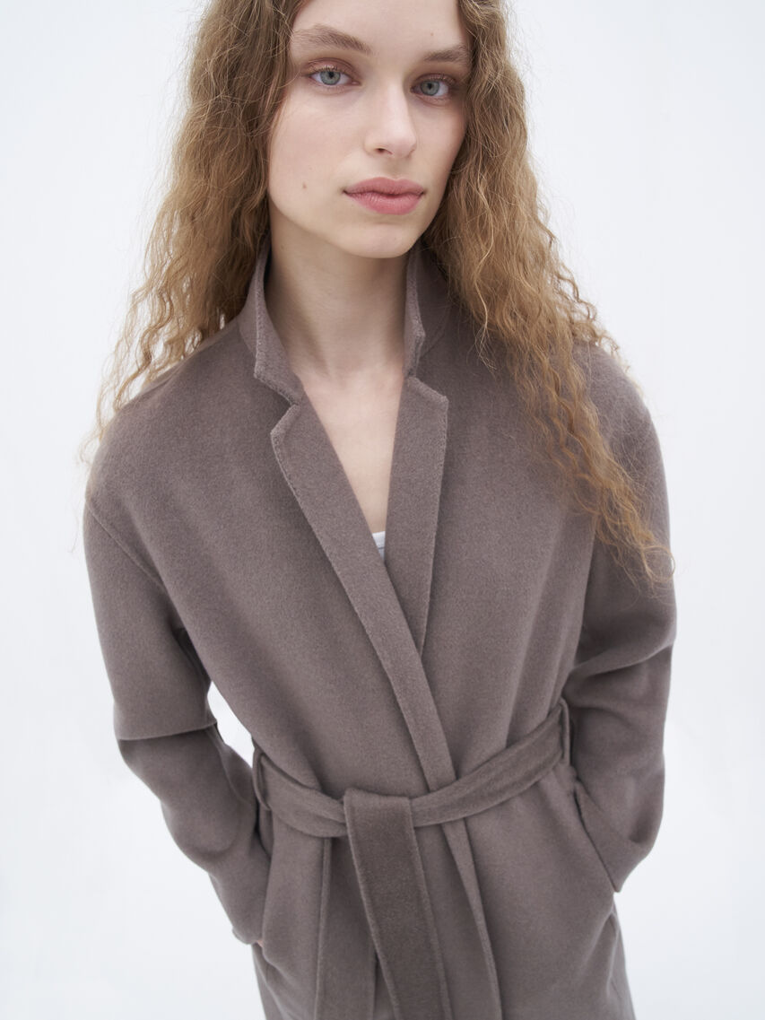 Alexa Coat