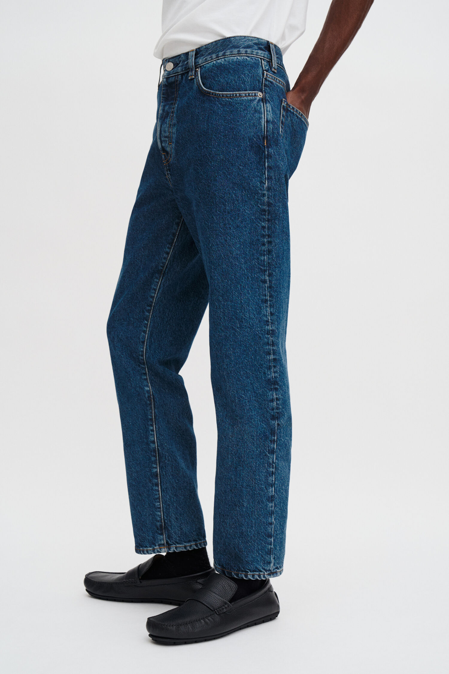 Tapered Cropped Jeans