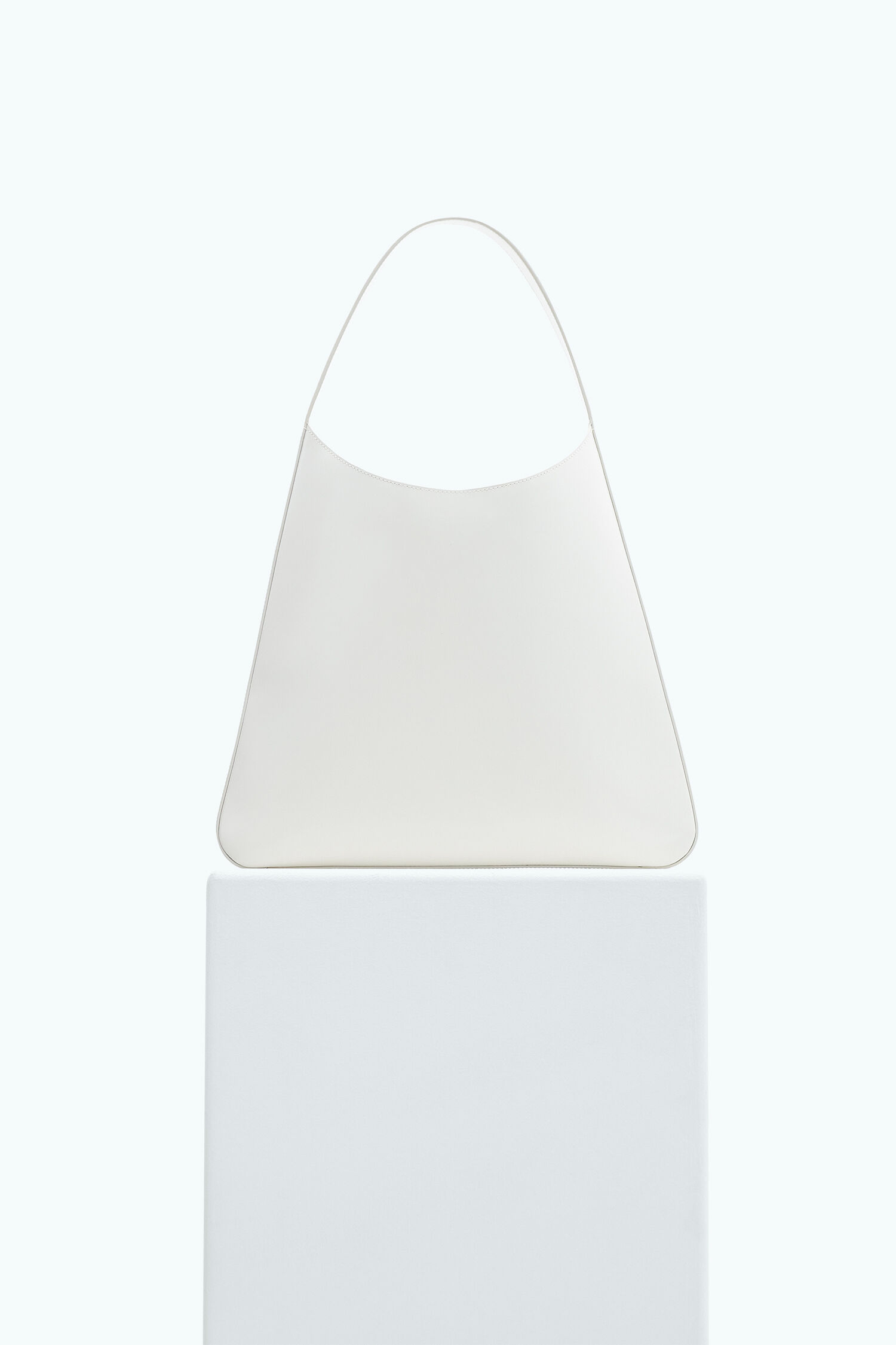 Große Schultertasche