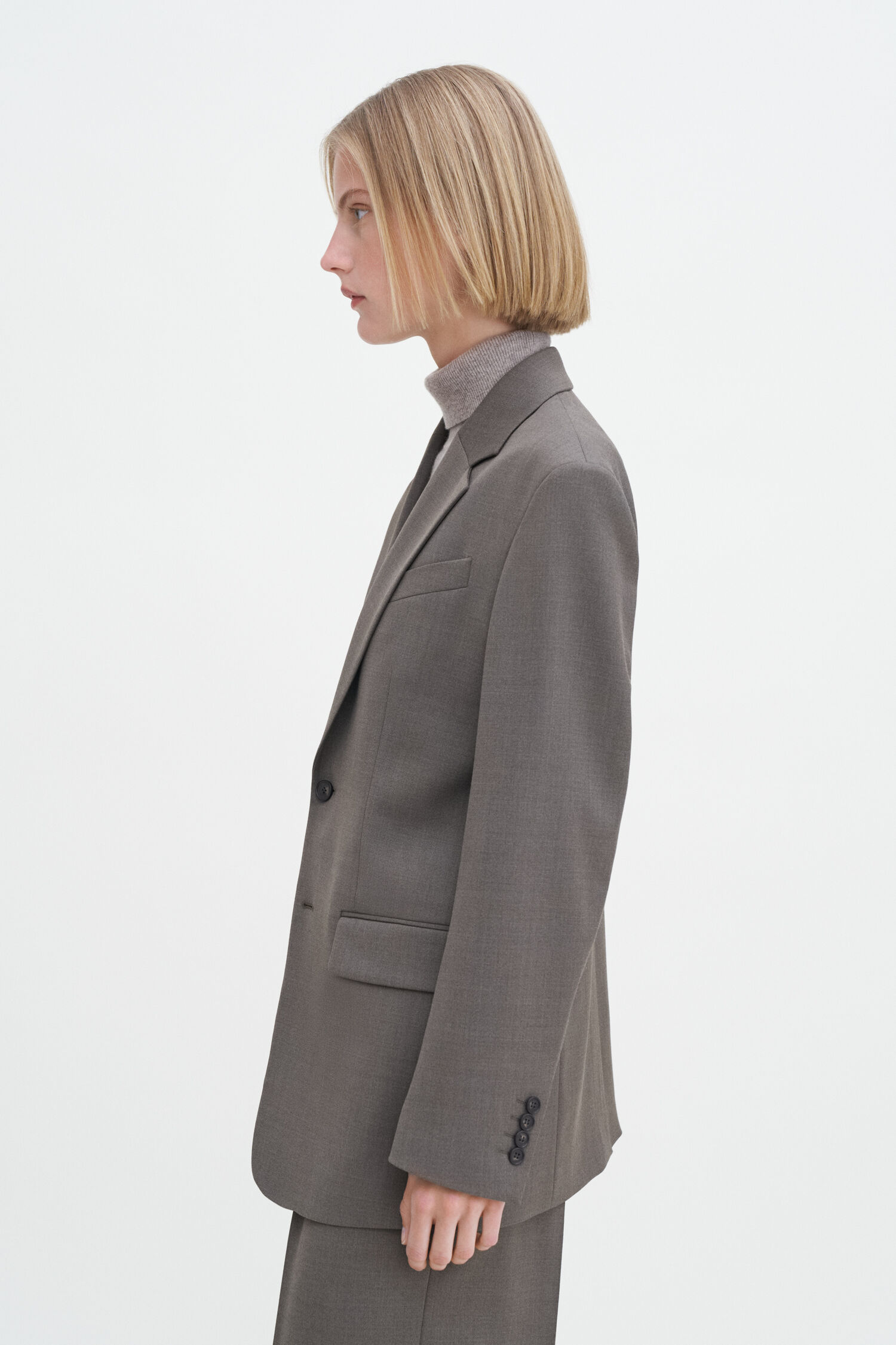 DAVINA OUTER - MADE BY HARA