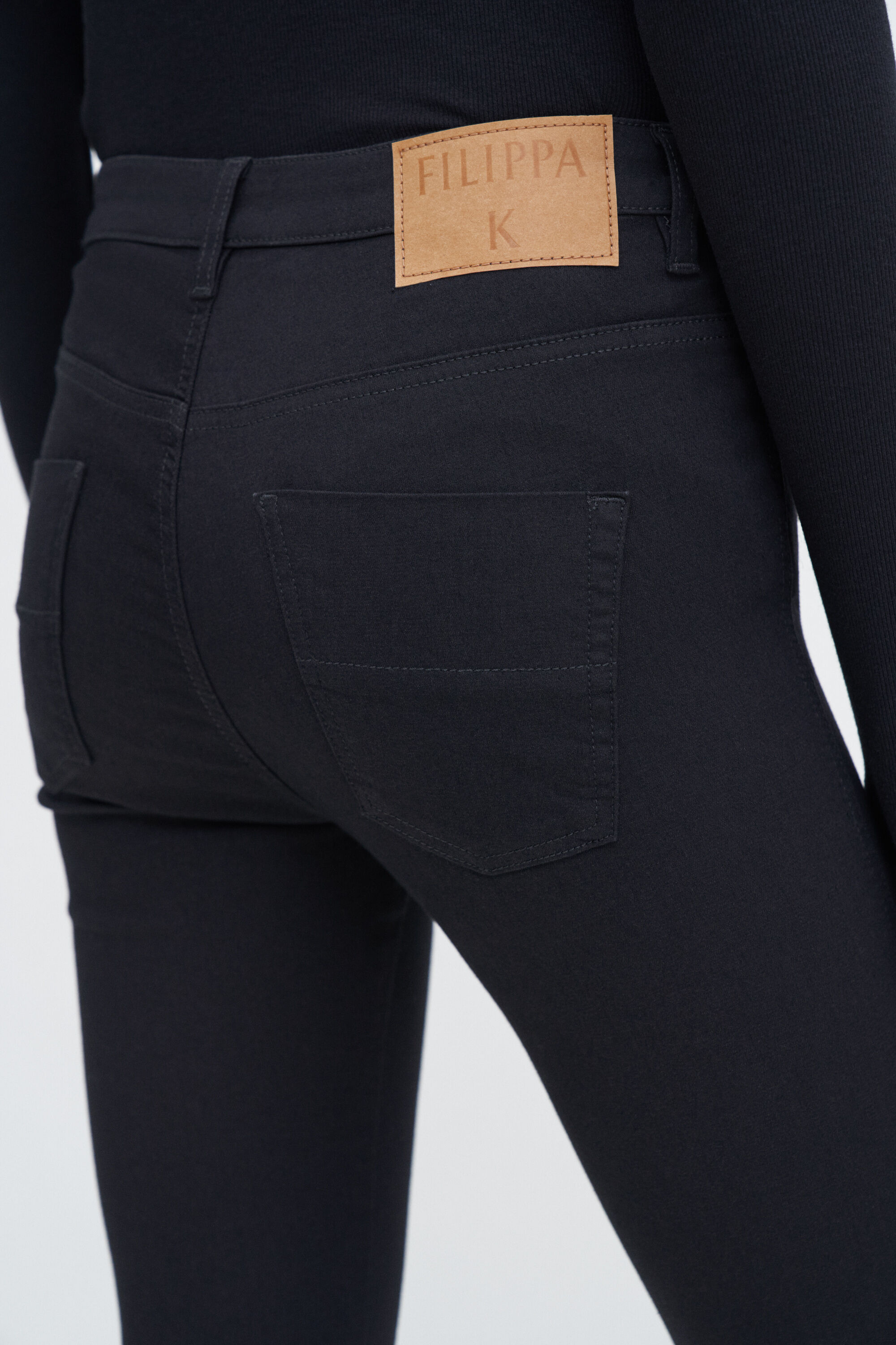 Lola Super Stretch Jeans - Black | FILIPPA K Lola Super Stretch Jeans - Black | FILIPPA K