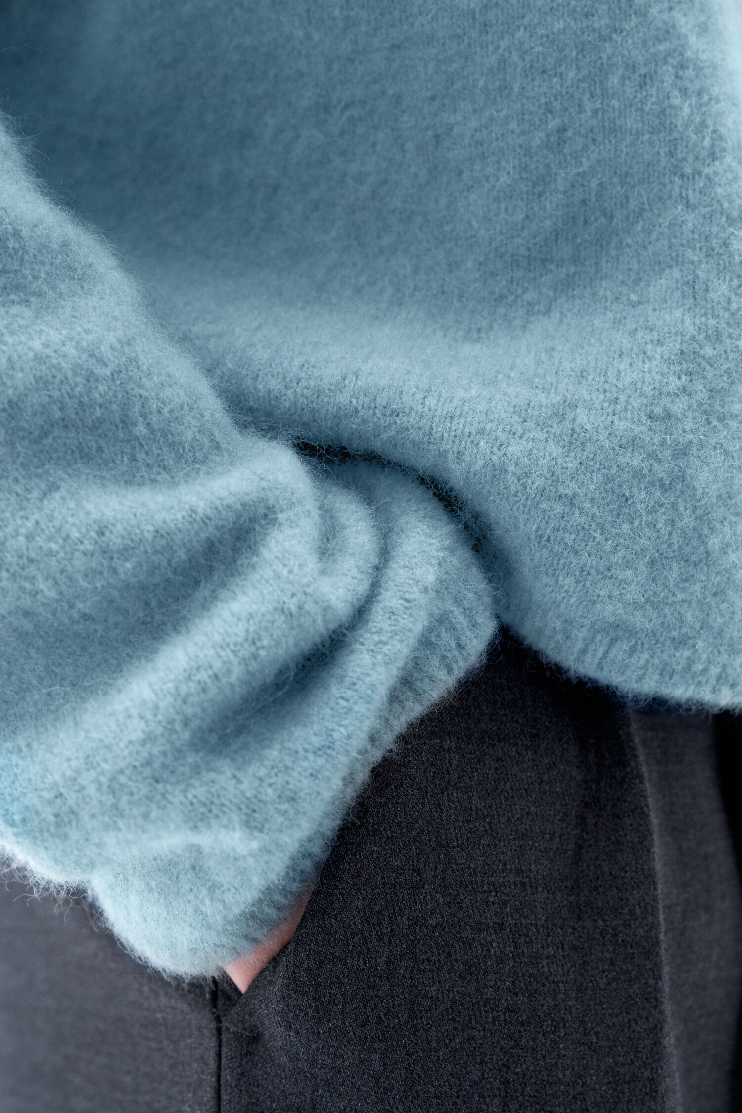 Mika Yak Funnelneck Sweater Blue Melange Filippa K