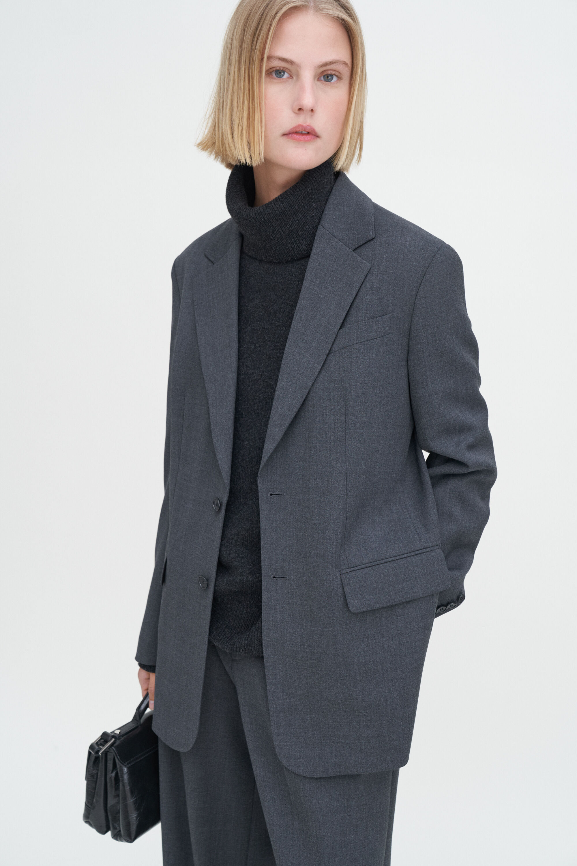 Turtleneck sweater and blazer discount