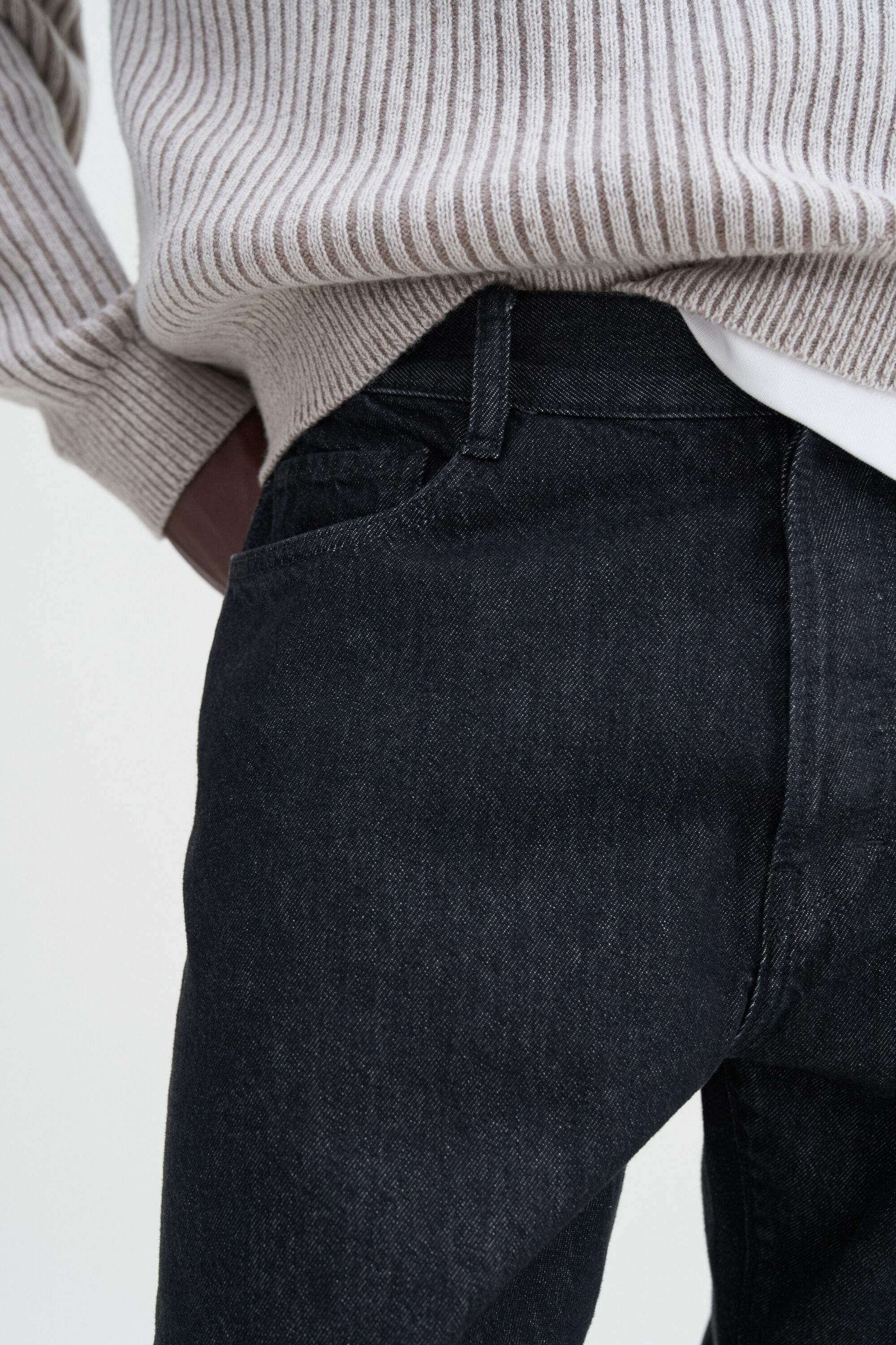 Tapered Cropped Jeans Washed Black Filippa K