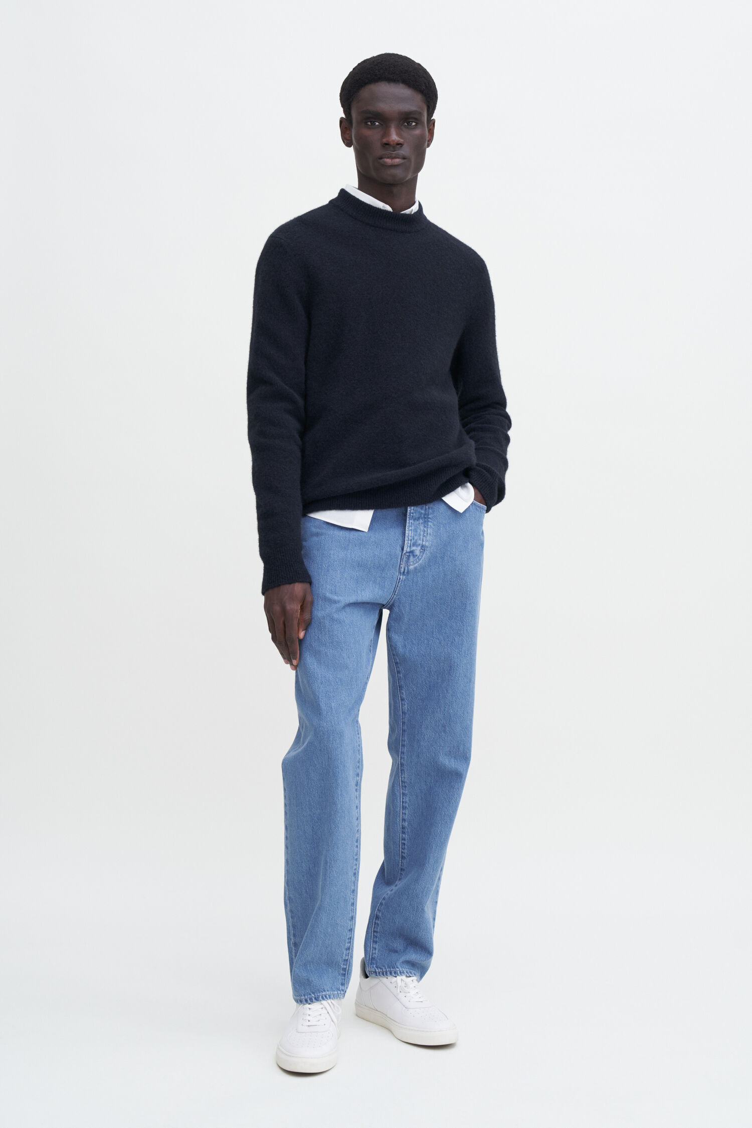 Tapered Cropped Jeans