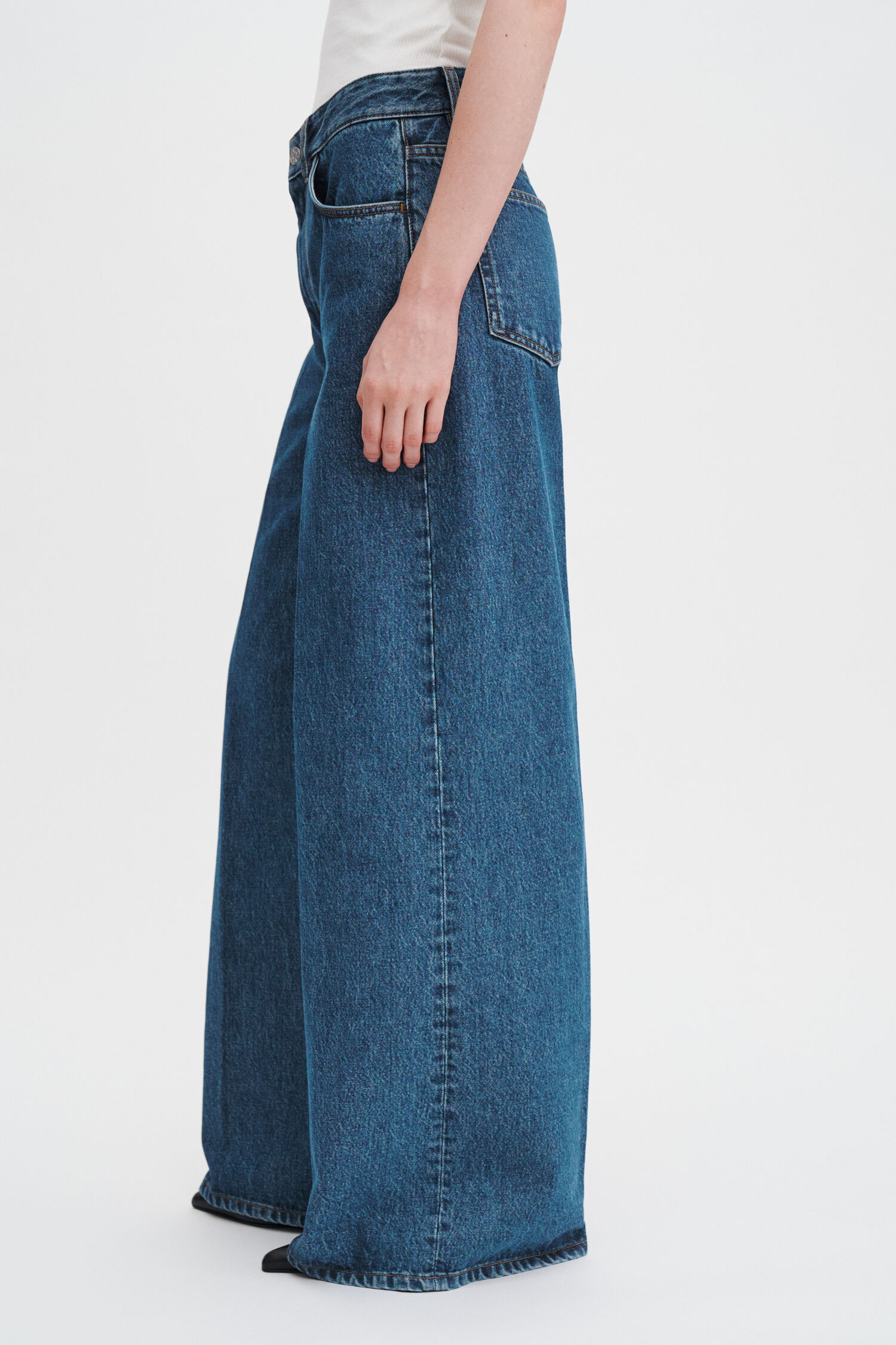 Wide Leg Jeans