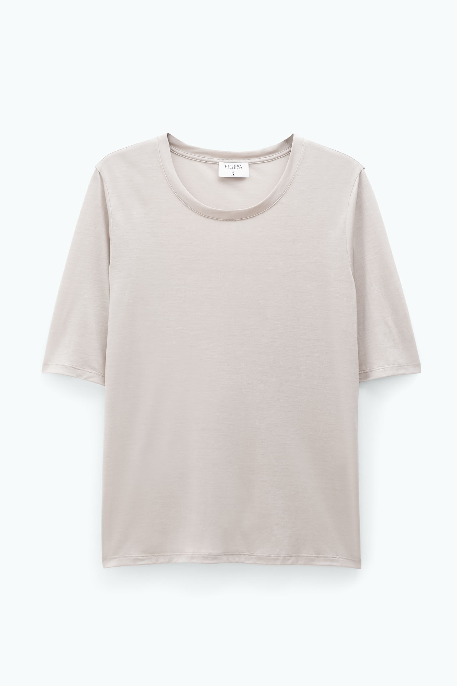 Elena Tee
