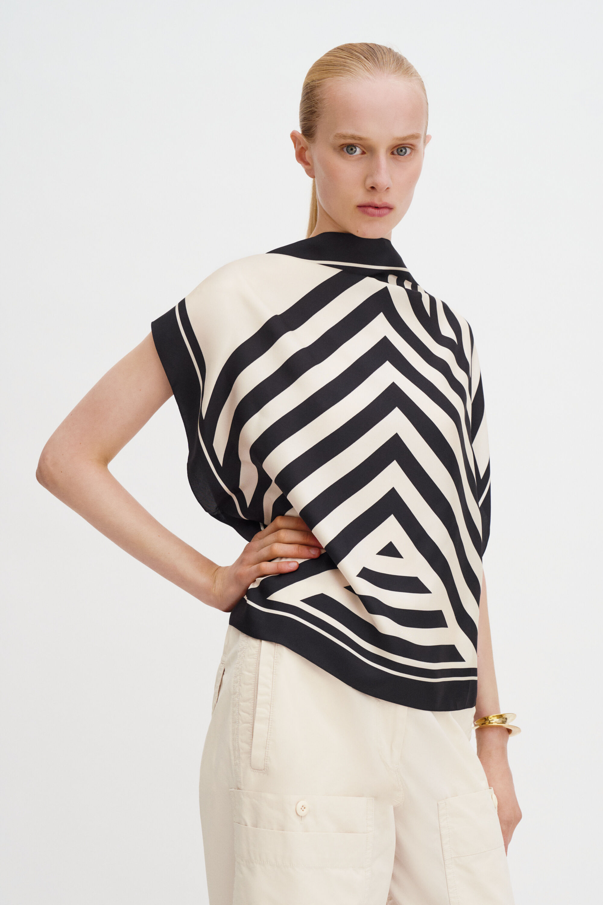 Silk Scarf Top - Black | FILIPPA K