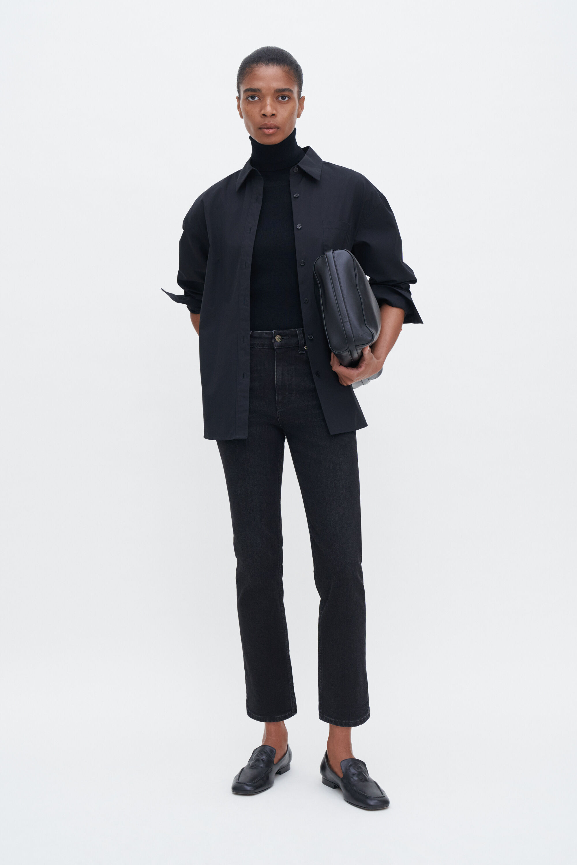 【関税込み】Filippa K ブラック テーパード ジーンズ Black Tapered Jeans by Filippa K on Sale