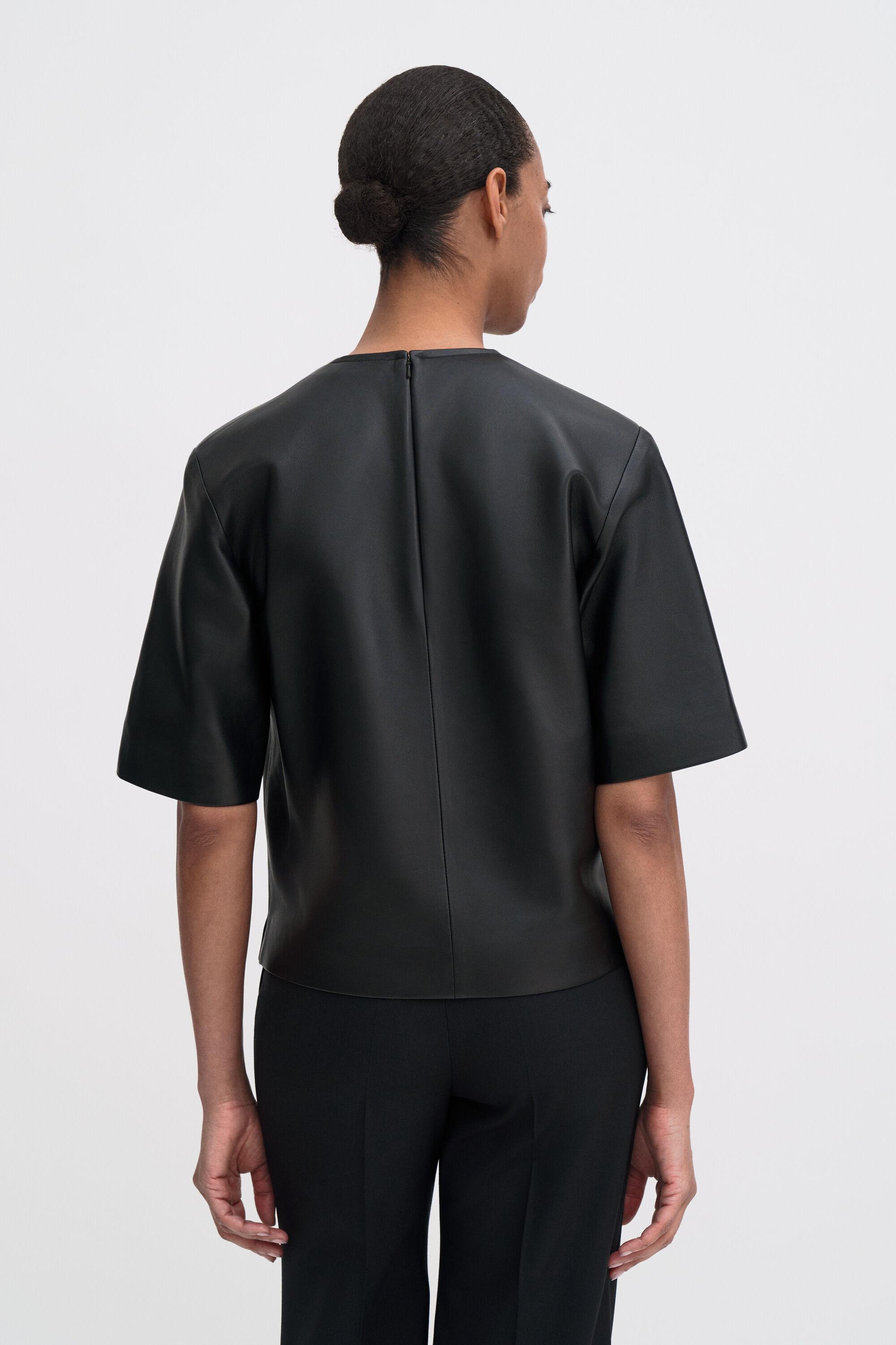Tシャツ・カットソー FILIPPA K Women Tops 306111433 BLACK Tシャツ・カットソー FILIPPA K Women Tops 306111433 BLACK