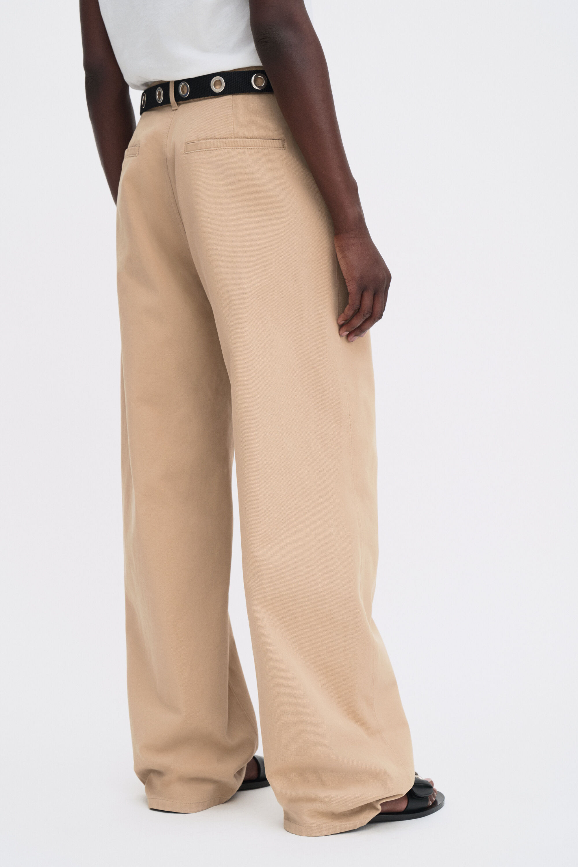 【関税込み】Filippa K ベージュ コットン テーラードパンツ Baggy Cotton Trousers - Canvas Beige | Filippa K