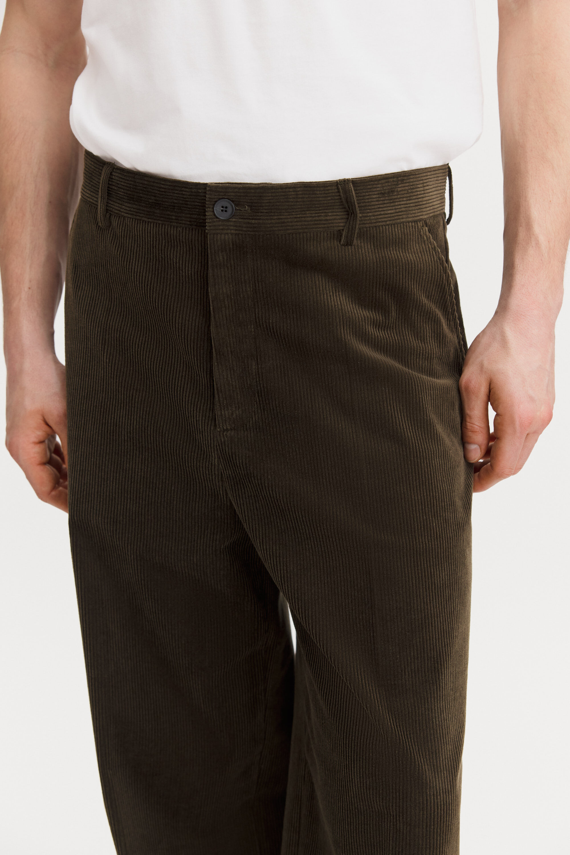 Hector Corduroy Trousers - Dark Moss Green | FILIPPA K