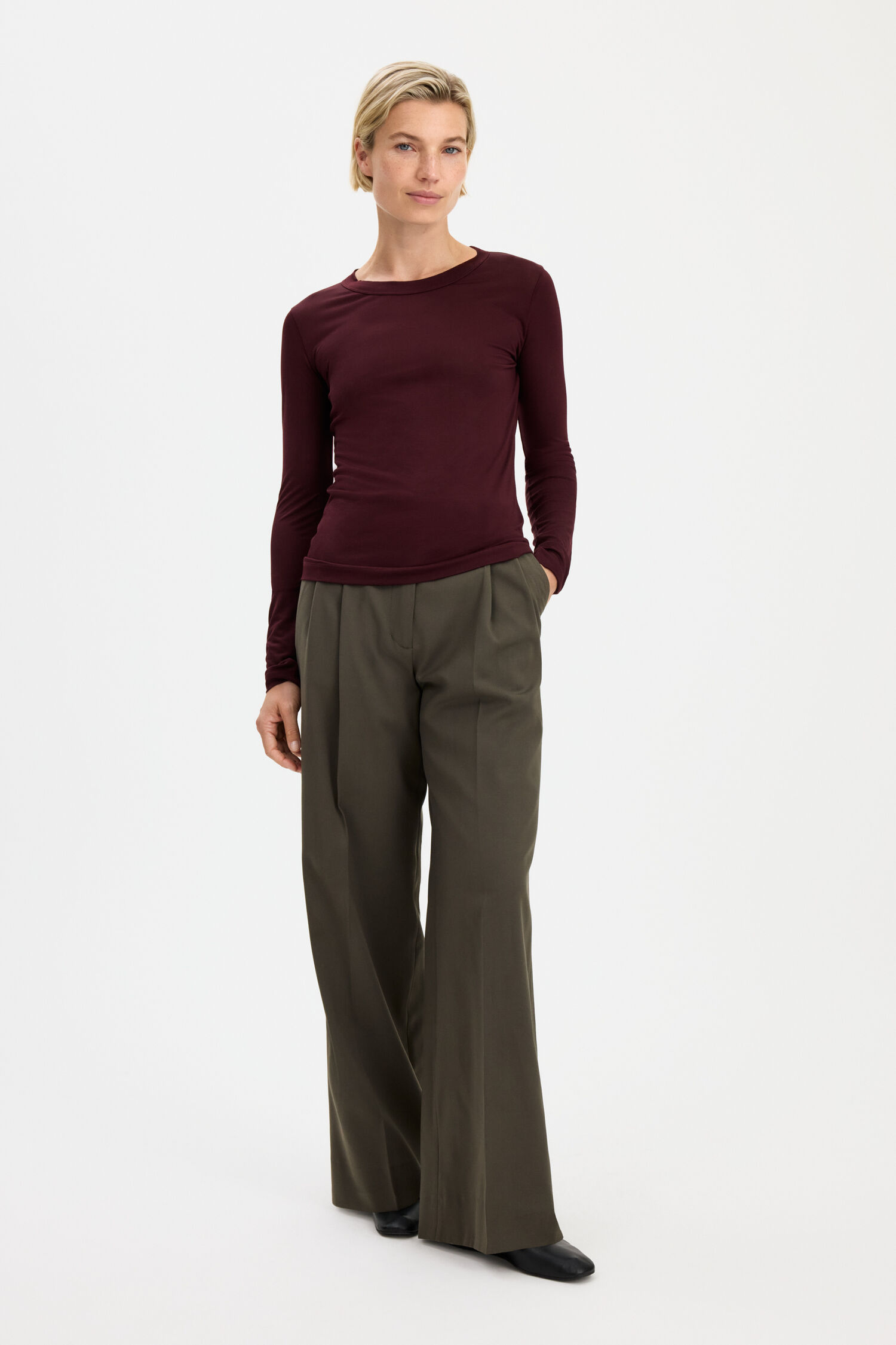 Scooped Longsleeve Top