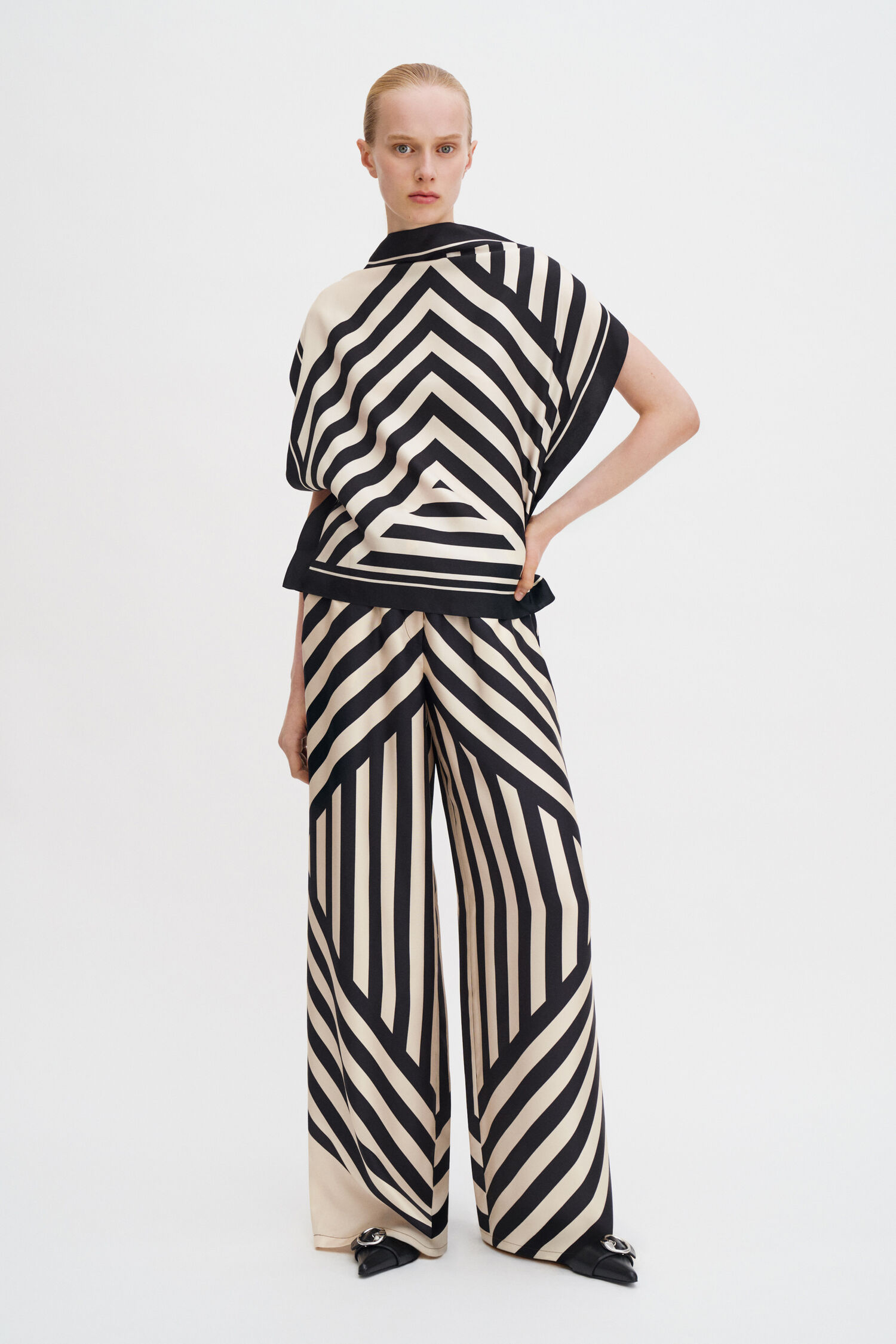 Eve Relaxed Print Trousers