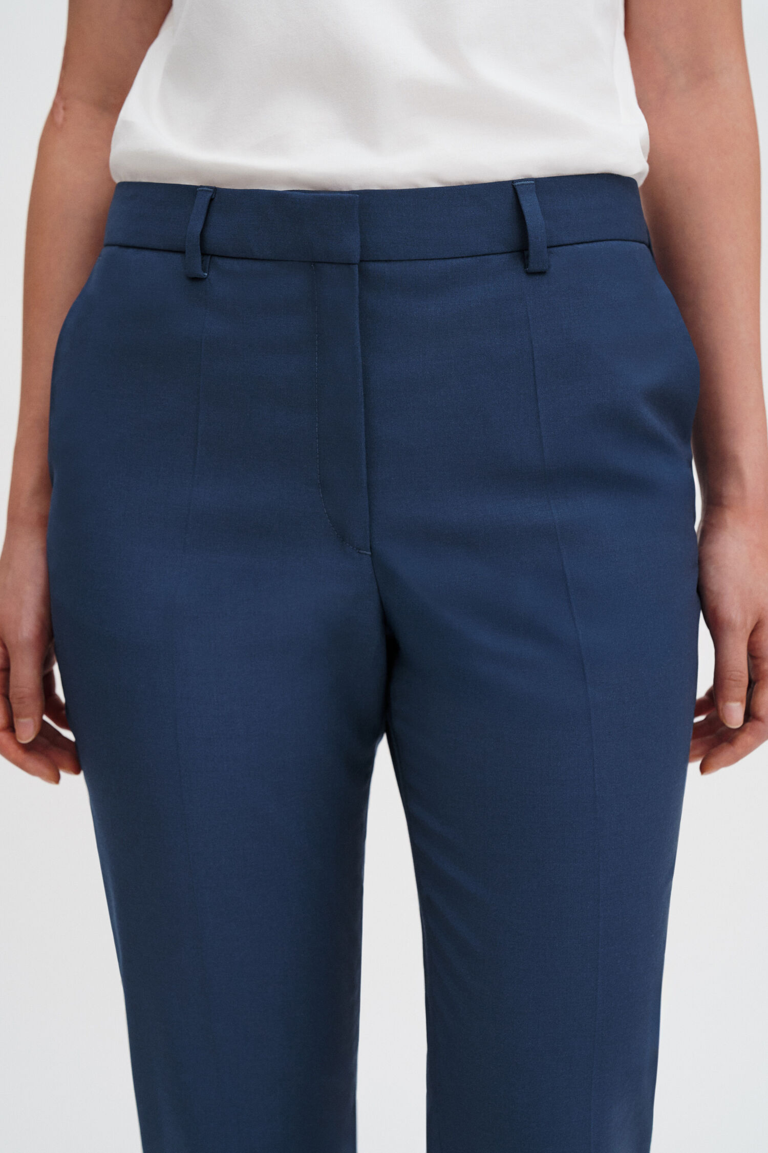 Emma Cropped Cool Wool Trouser