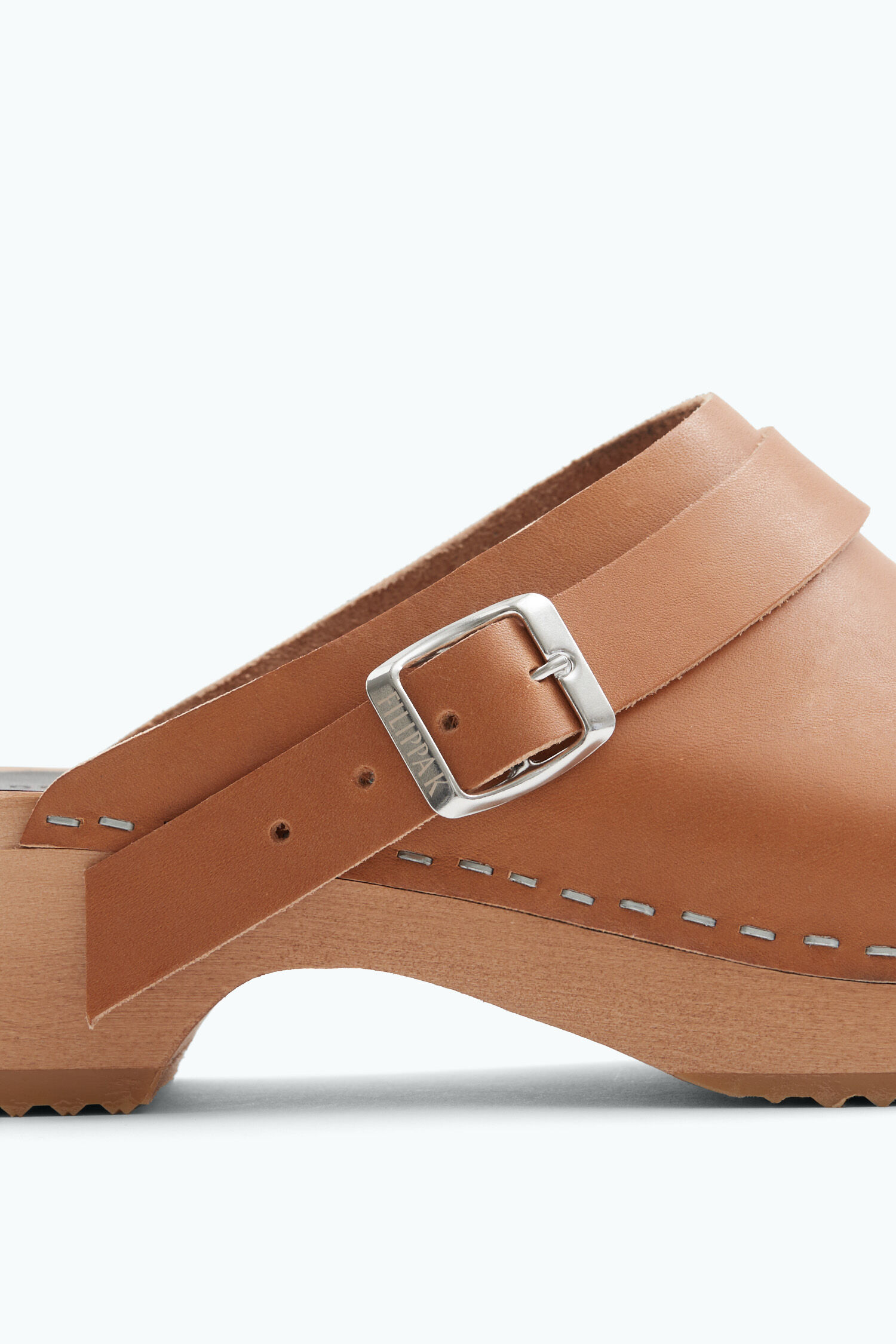 Leather clogs shop with backstrap