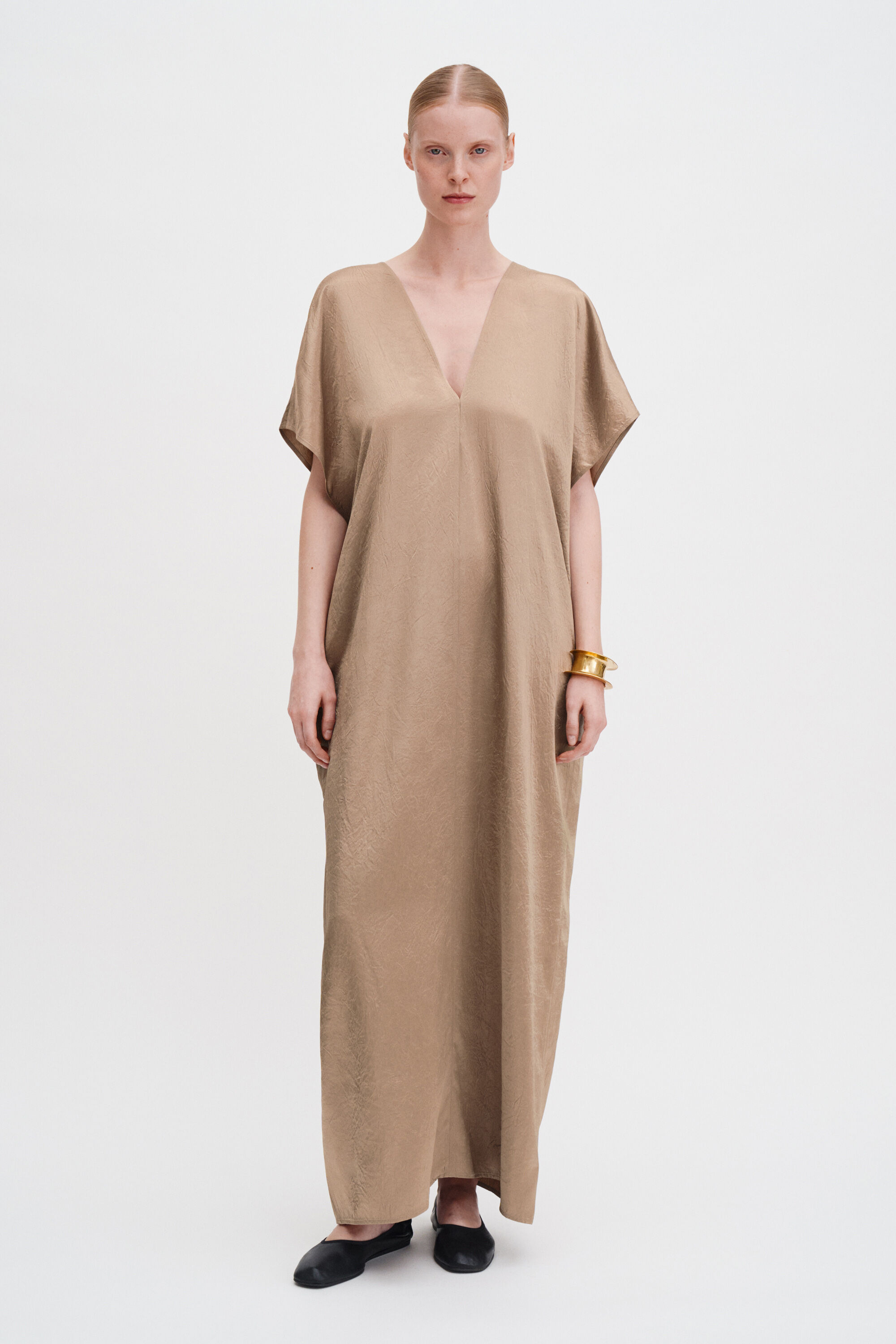 V-Neck Crinkle Kaftan - Dark Taupe | FILIPPA K