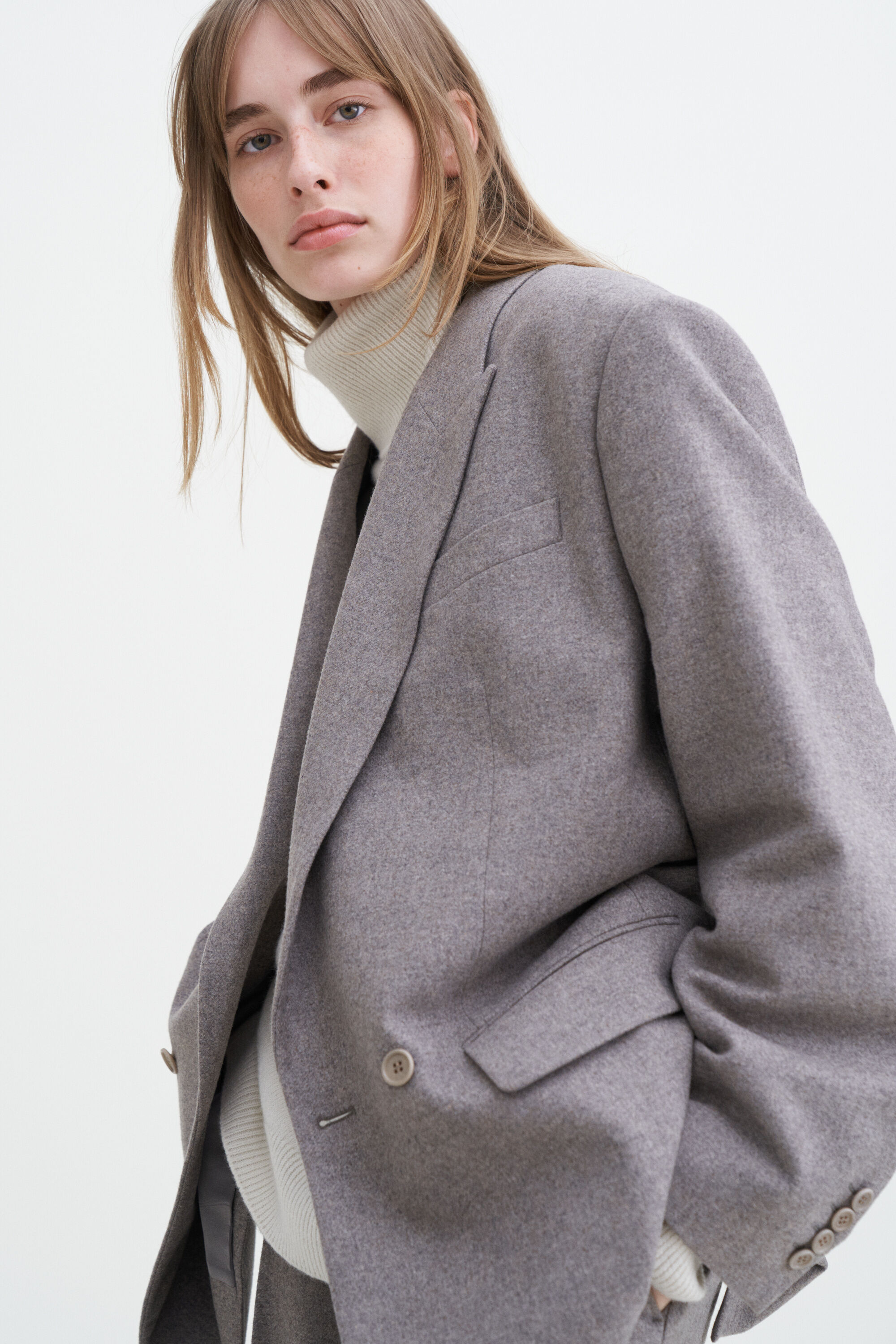Relaxed Turtleneck Sweater Off White Filippa K