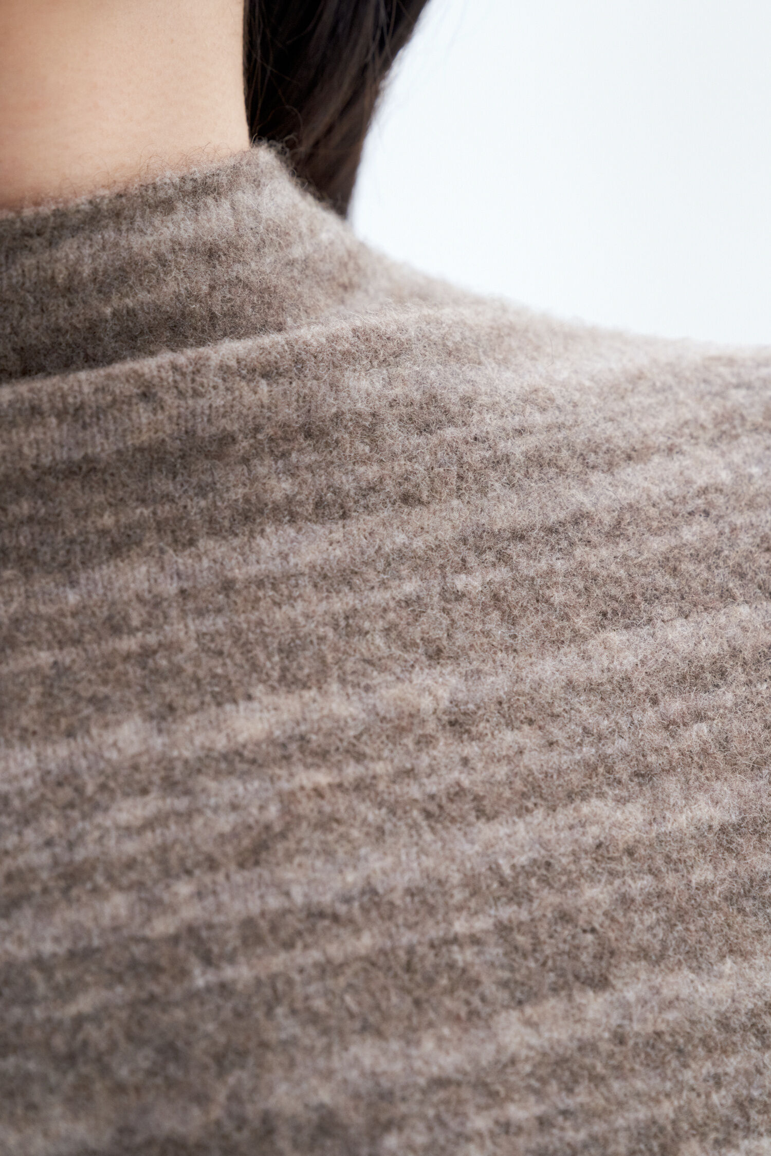MIA – STRIPED SWEATER WITH TIMELESS EVERYDAY CHARM