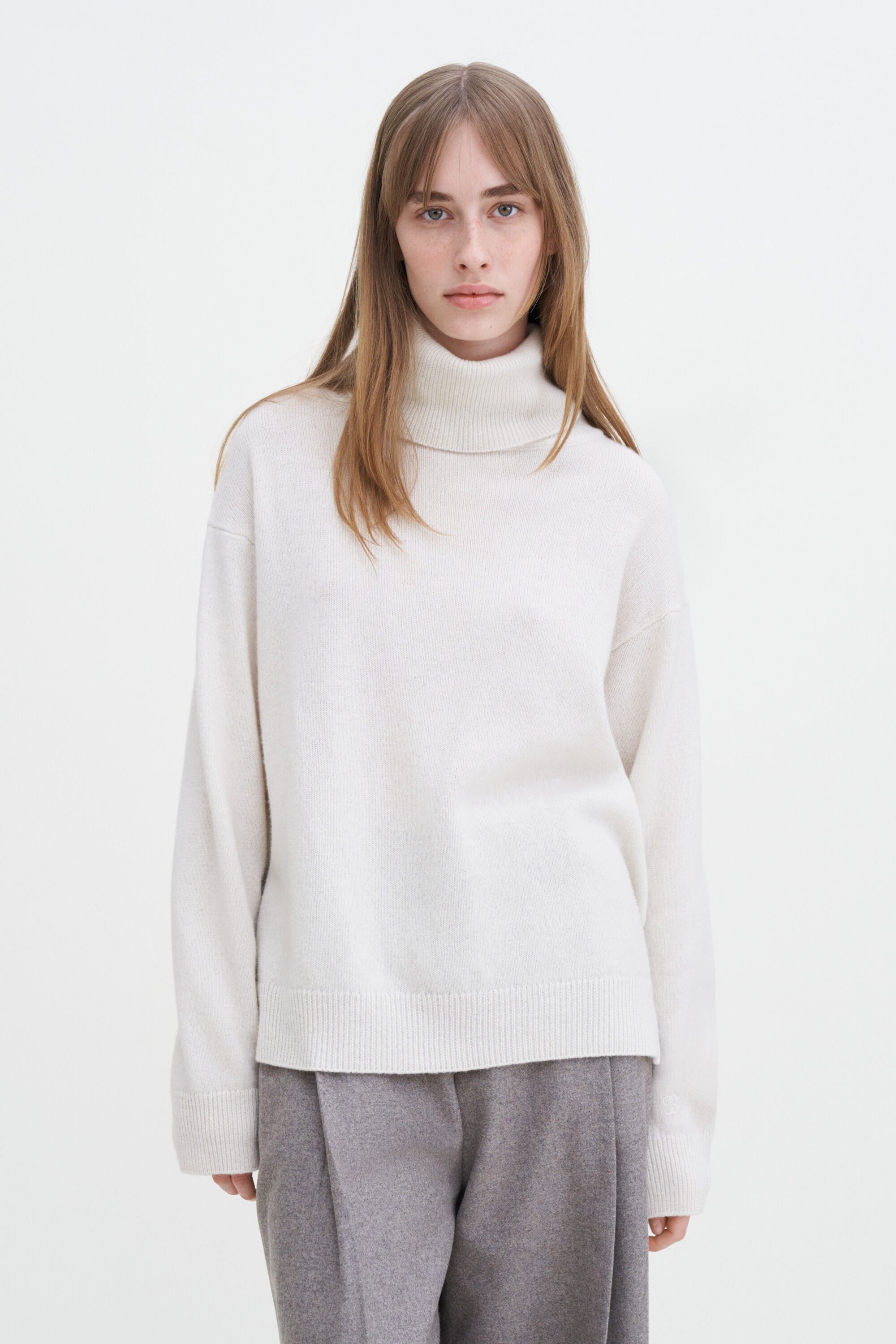 Relaxed turtleneck sweater hot sale