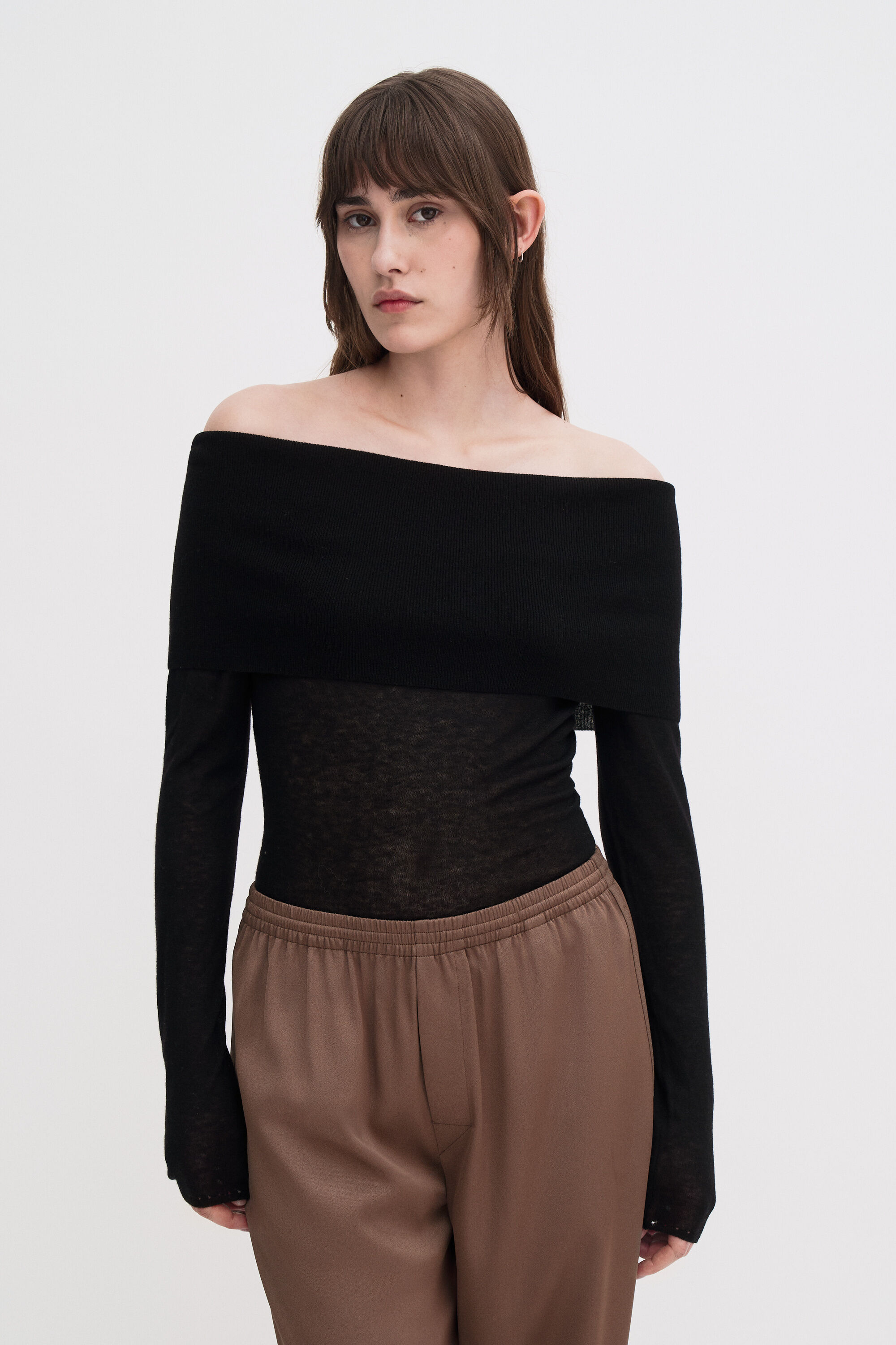 Tシャツ・カットソー FILIPPA K FW24 LIGHT OFF SHOULDER TOP (30975 1433) Light Off Shoulder Top - Black | Filippa K
