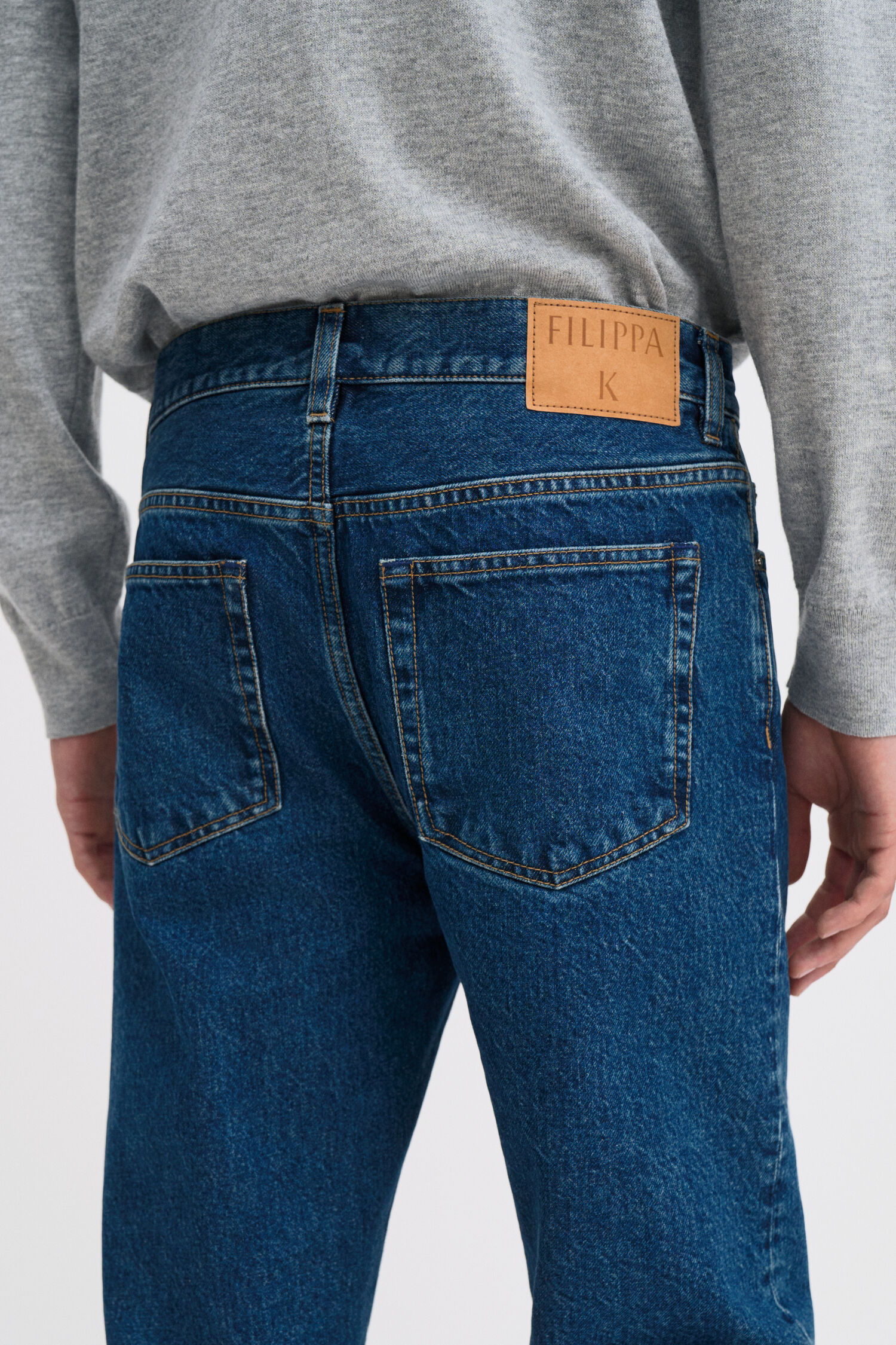 Tapered Cropped Jeans