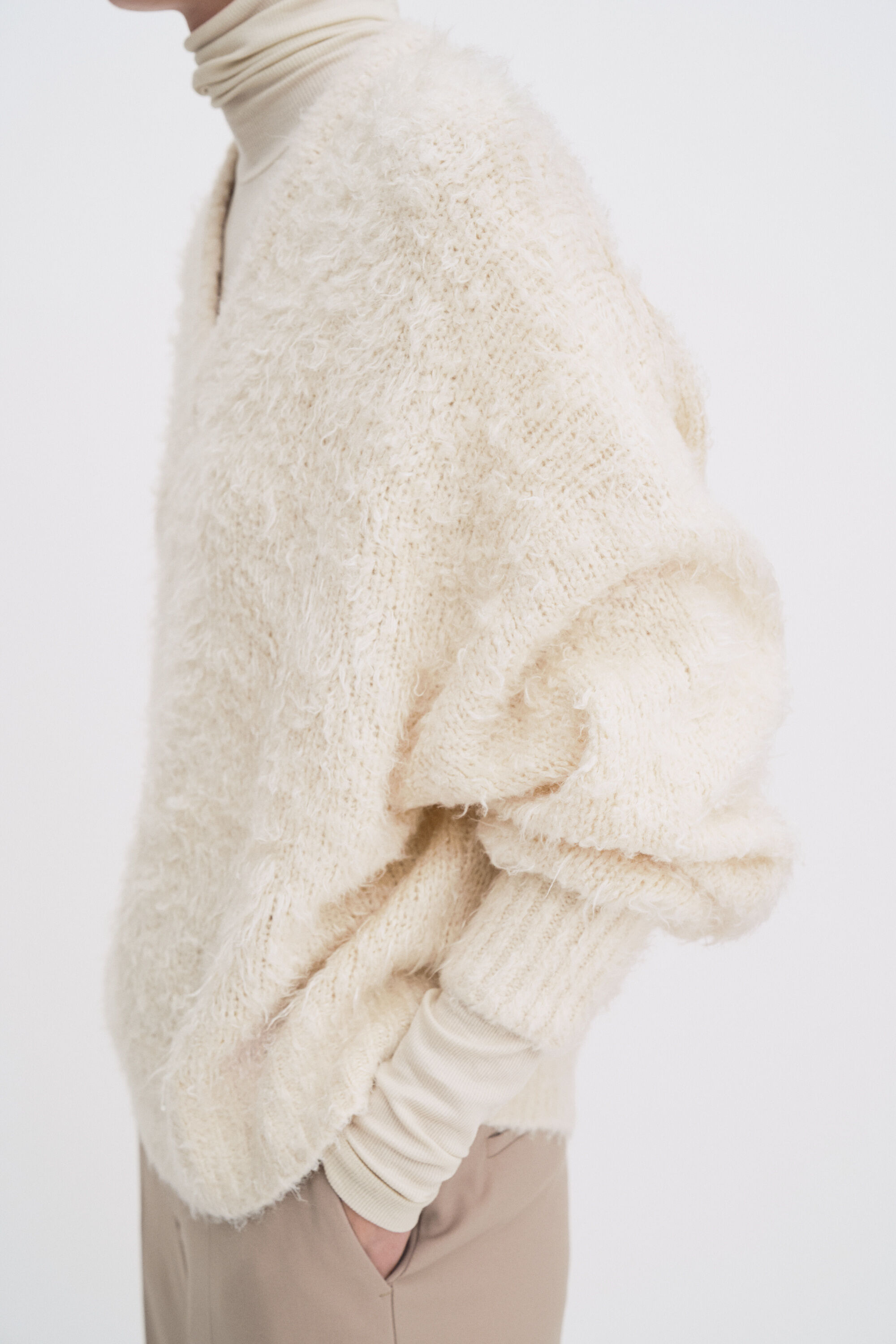 Fluffy Silk V-Neck Sweater - Off-White | FILIPPA K