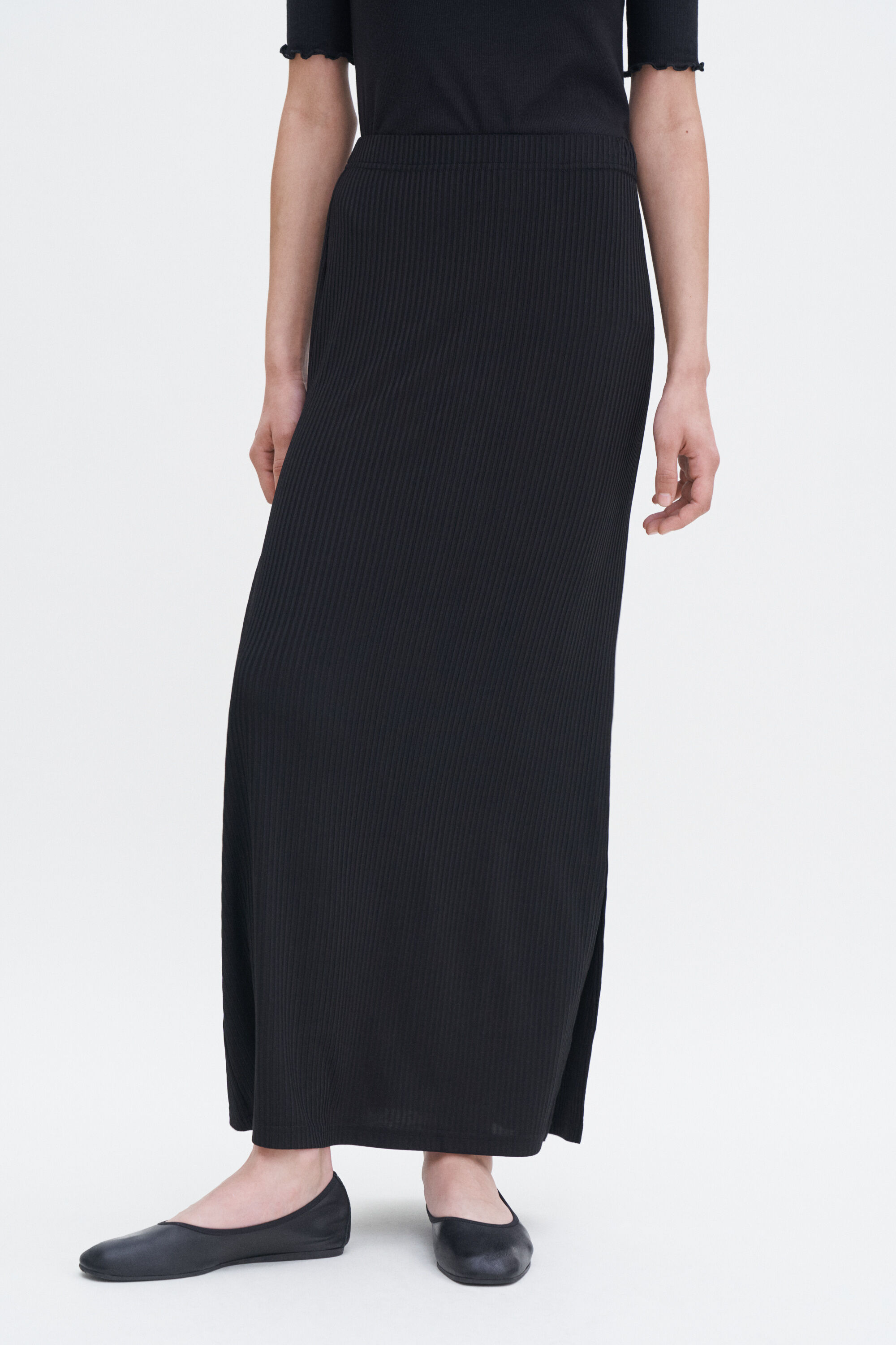 Shiny Rib Maxi Skirt - Black | FILIPPA K