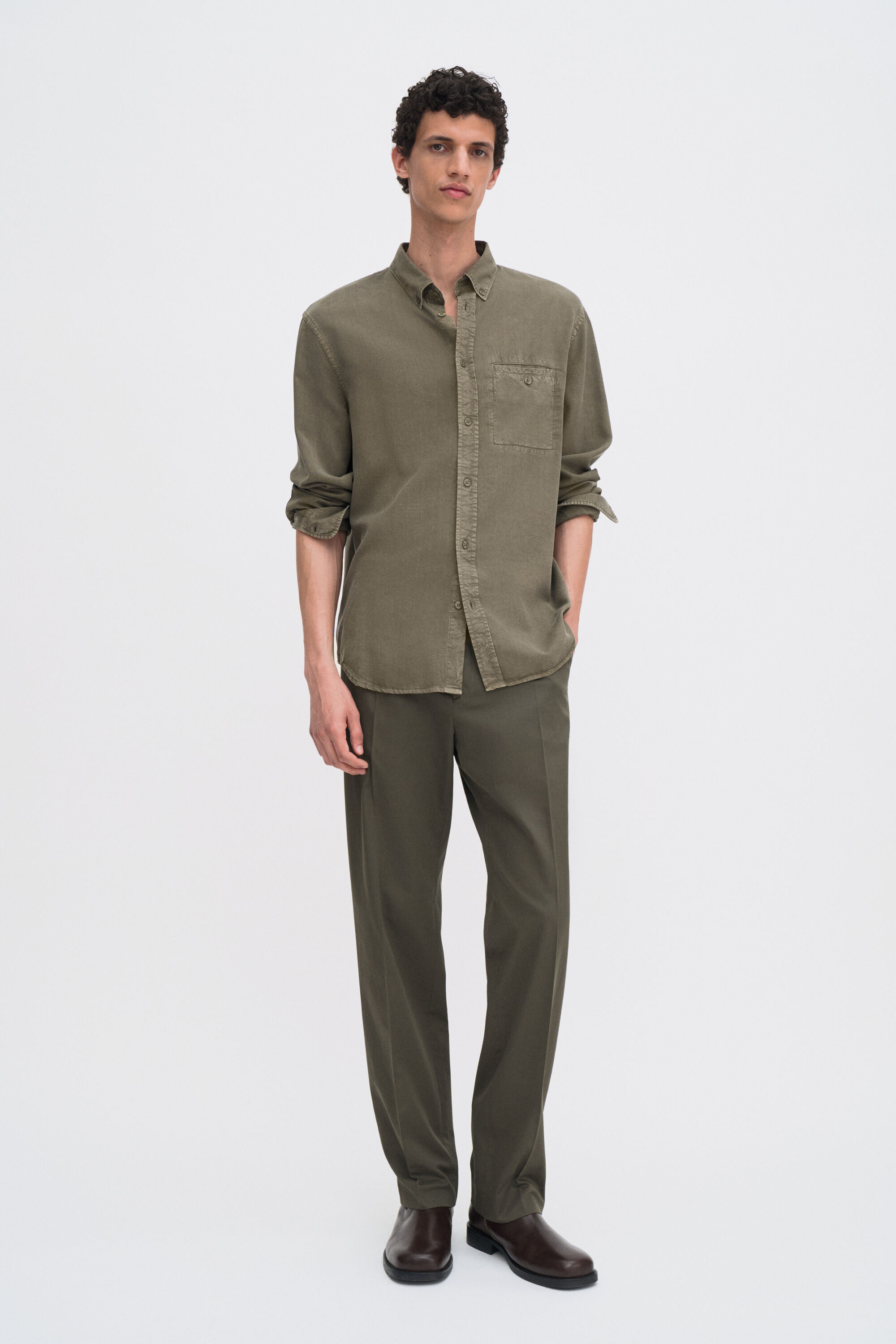 KLOKE リップストップ コットン シャツ カーキ S KLOKE リップストップ コットン シャツ カーキ S Menswear | Pop Crop