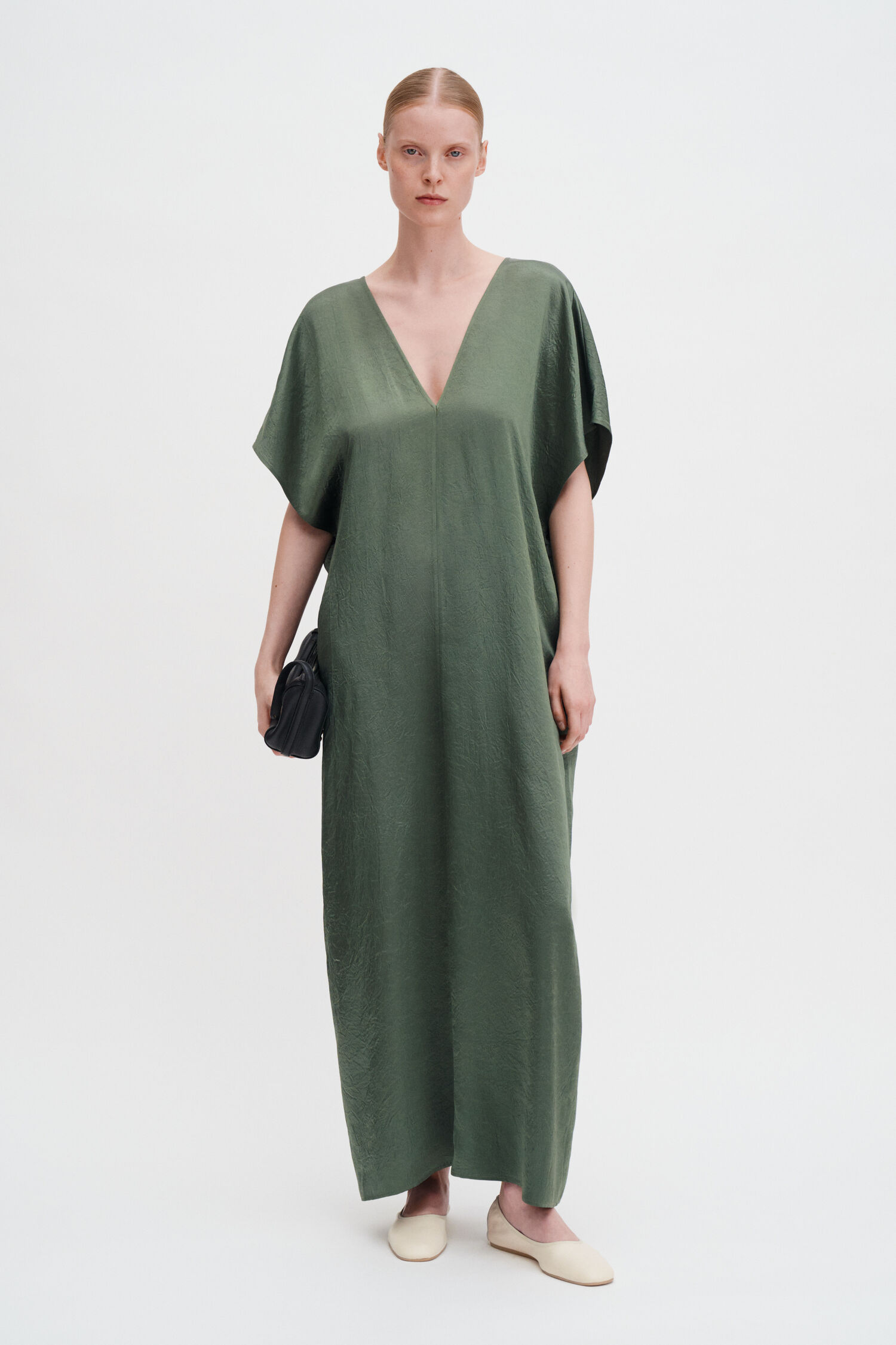 V-Neck Crinkle Kaftan