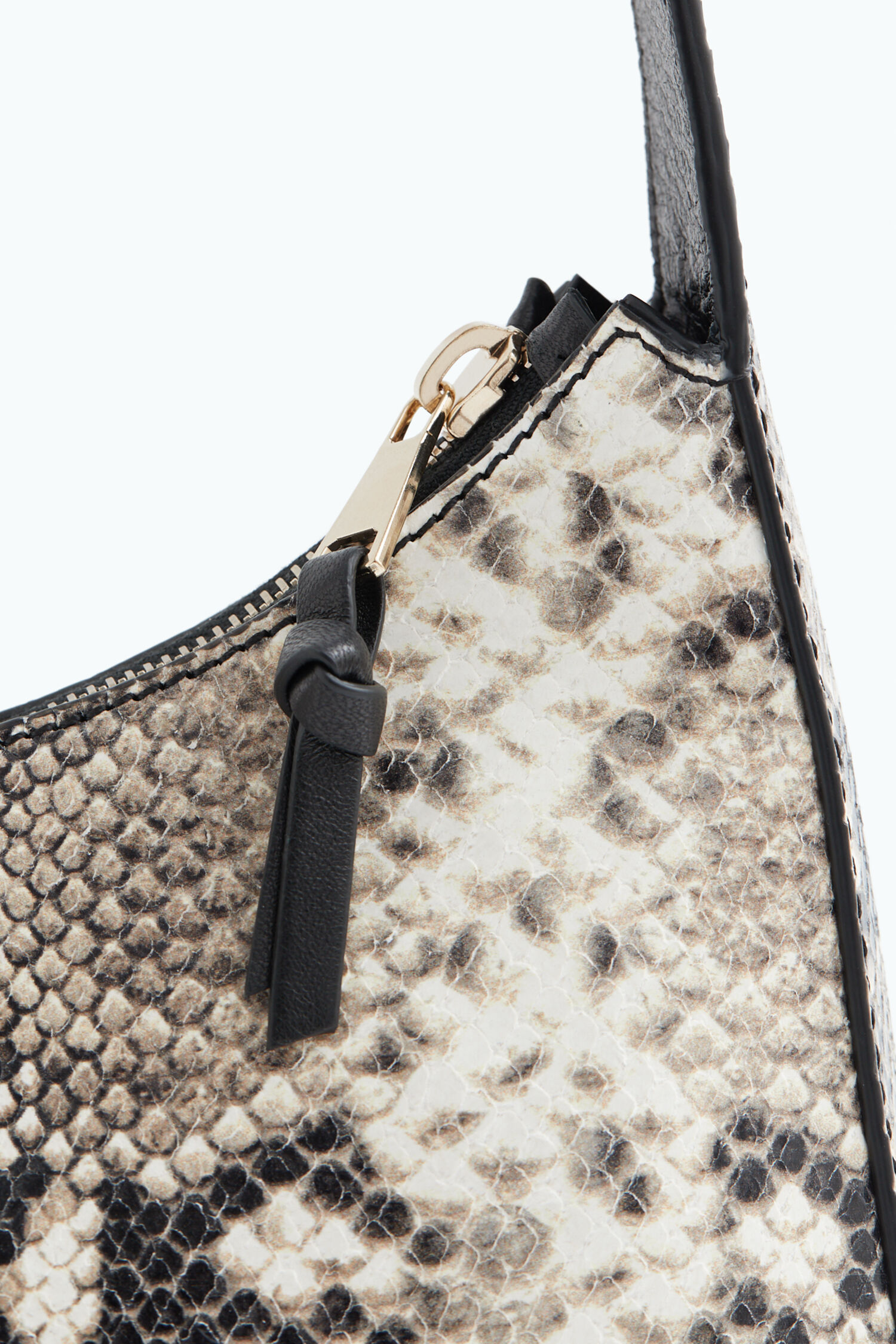 Snake print hobo bag 2025