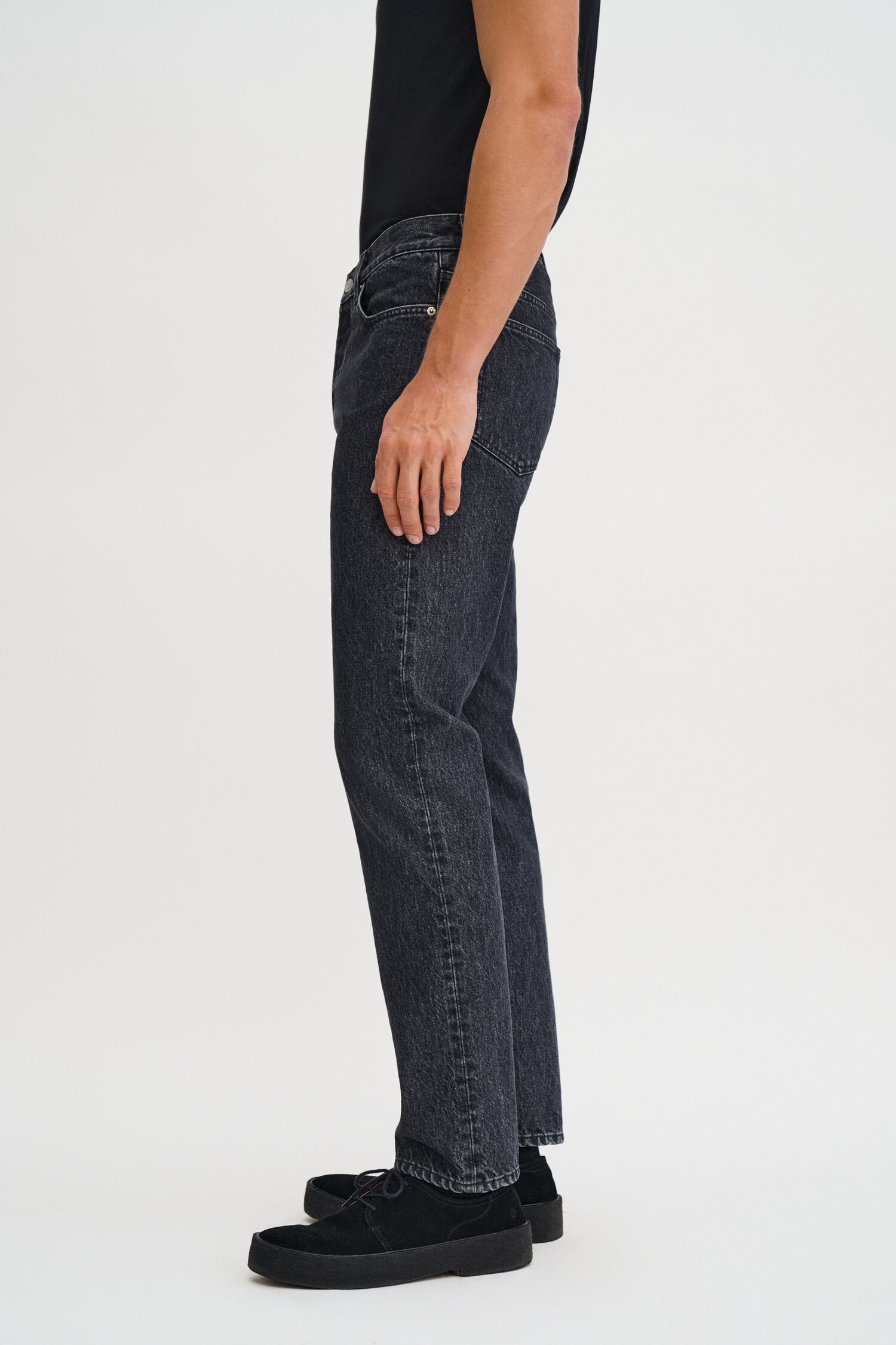 Tapered Cropped Jeans