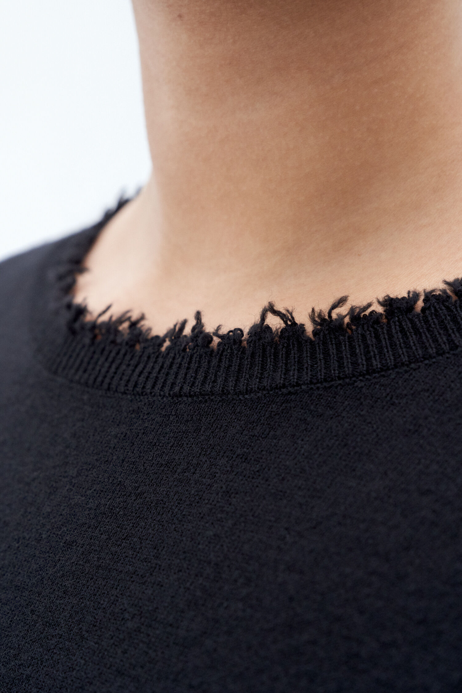 Frayed R Neck Top