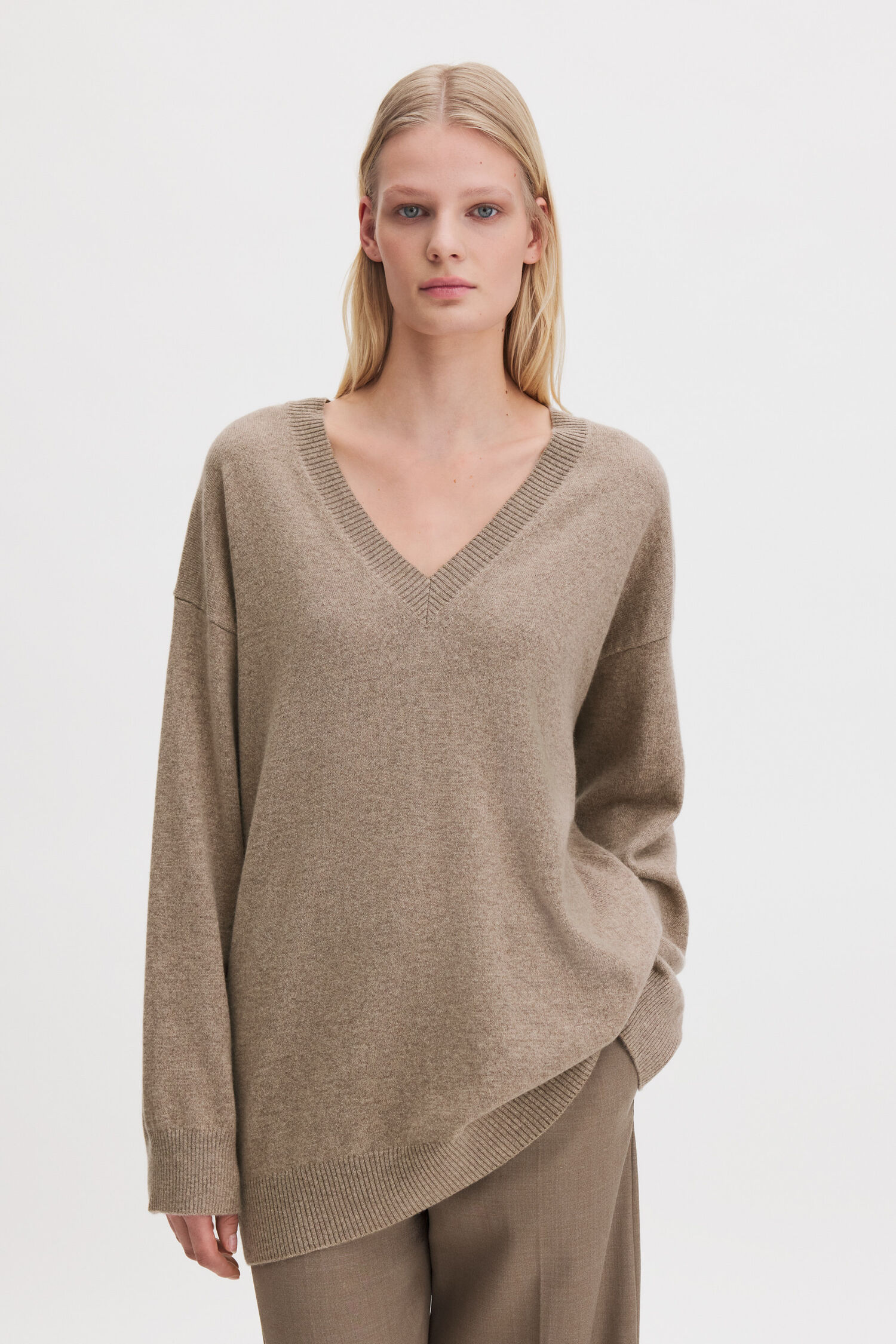 Long V-Neck Cashmere Sweater