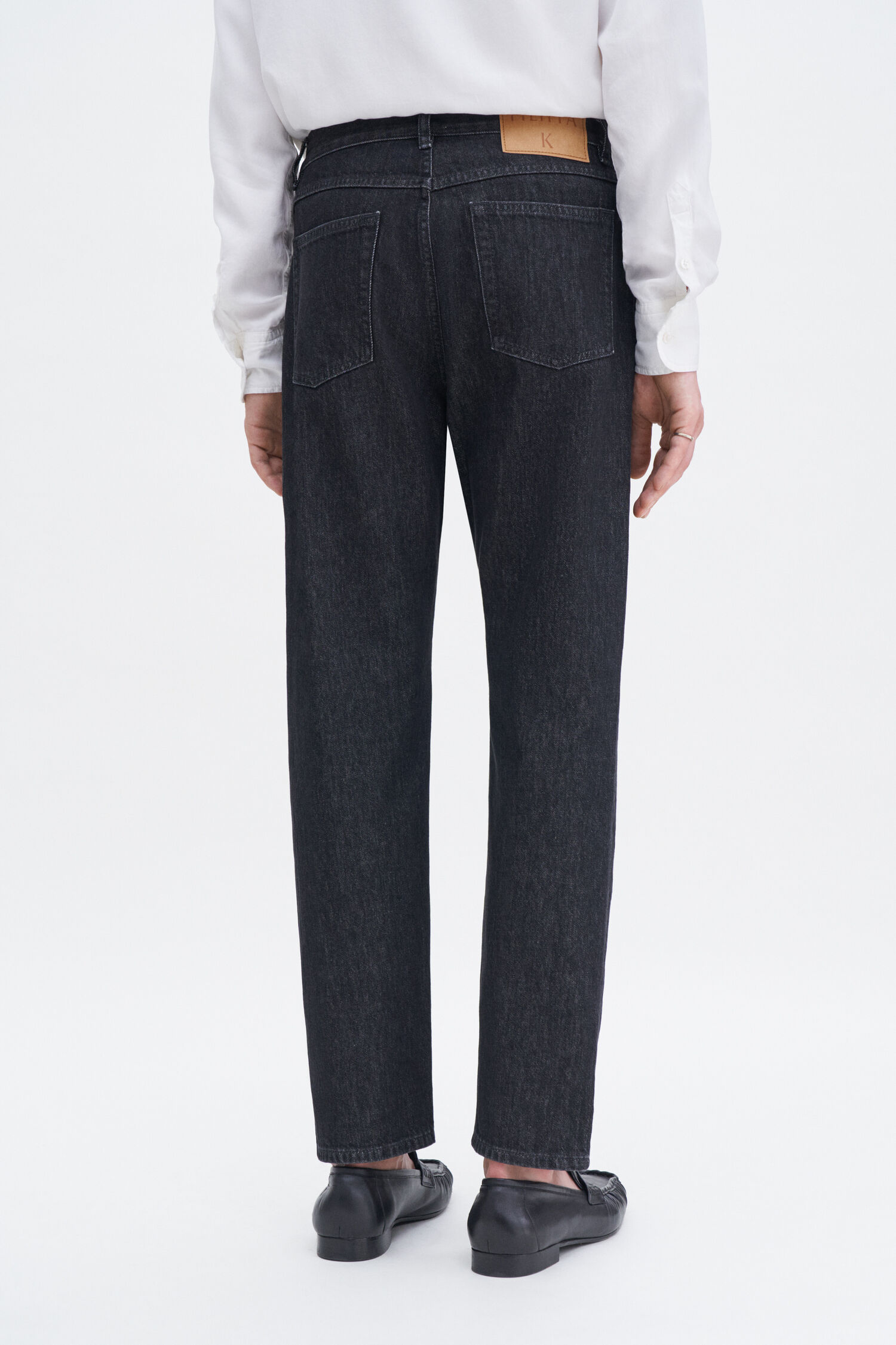 Tapered Cropped Jeans