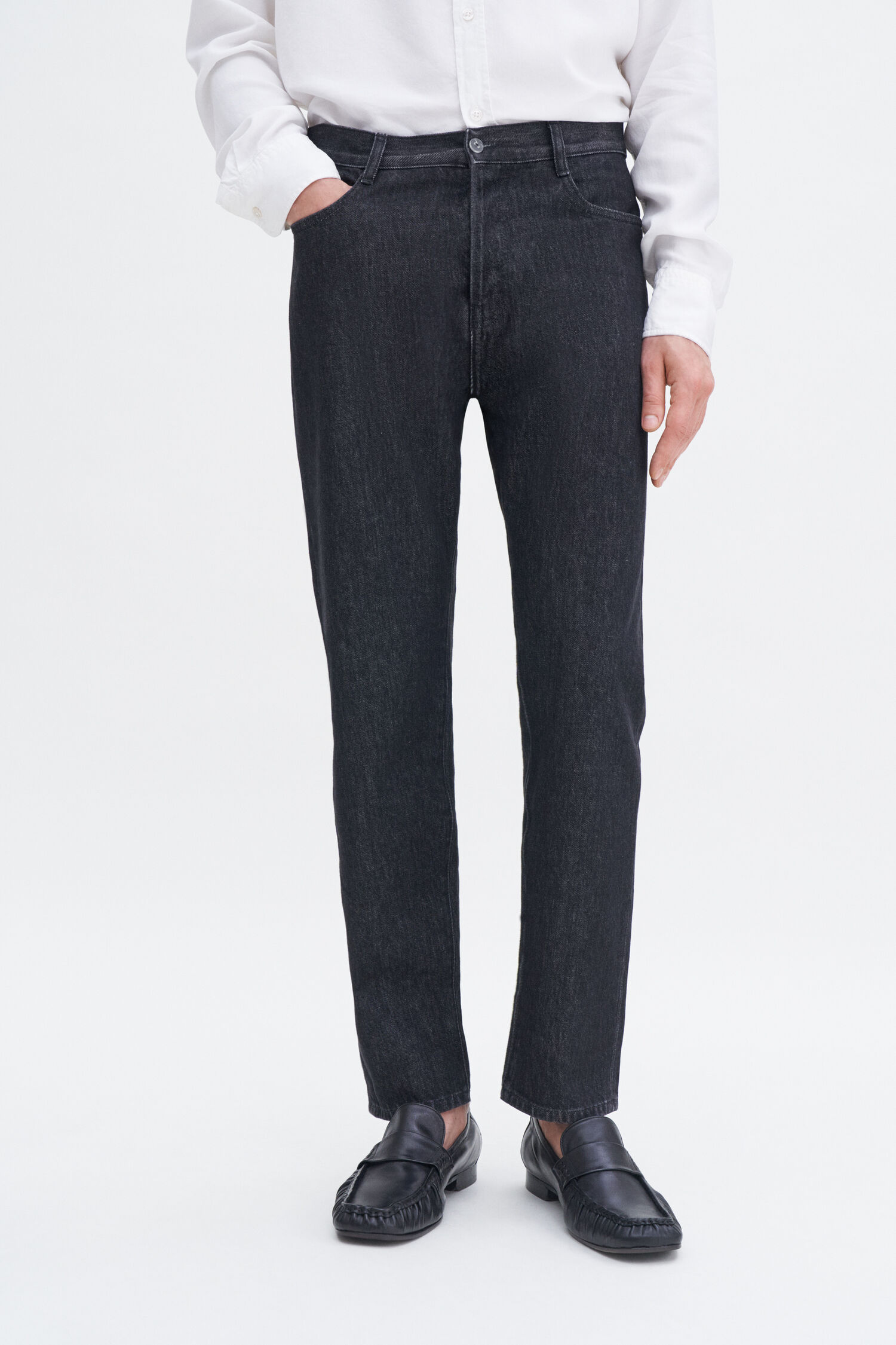 Tapered Cropped Jeans