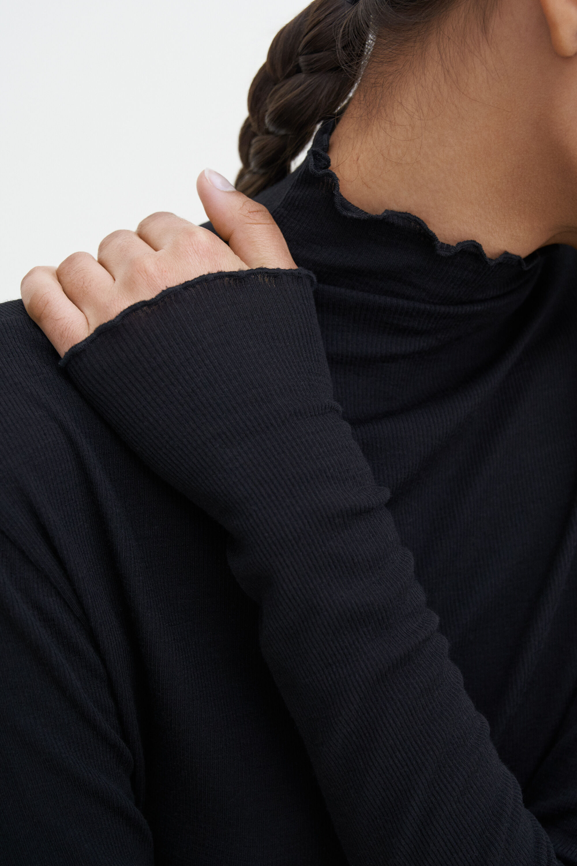 Haut a col montant en laine transparente Black Filippa K