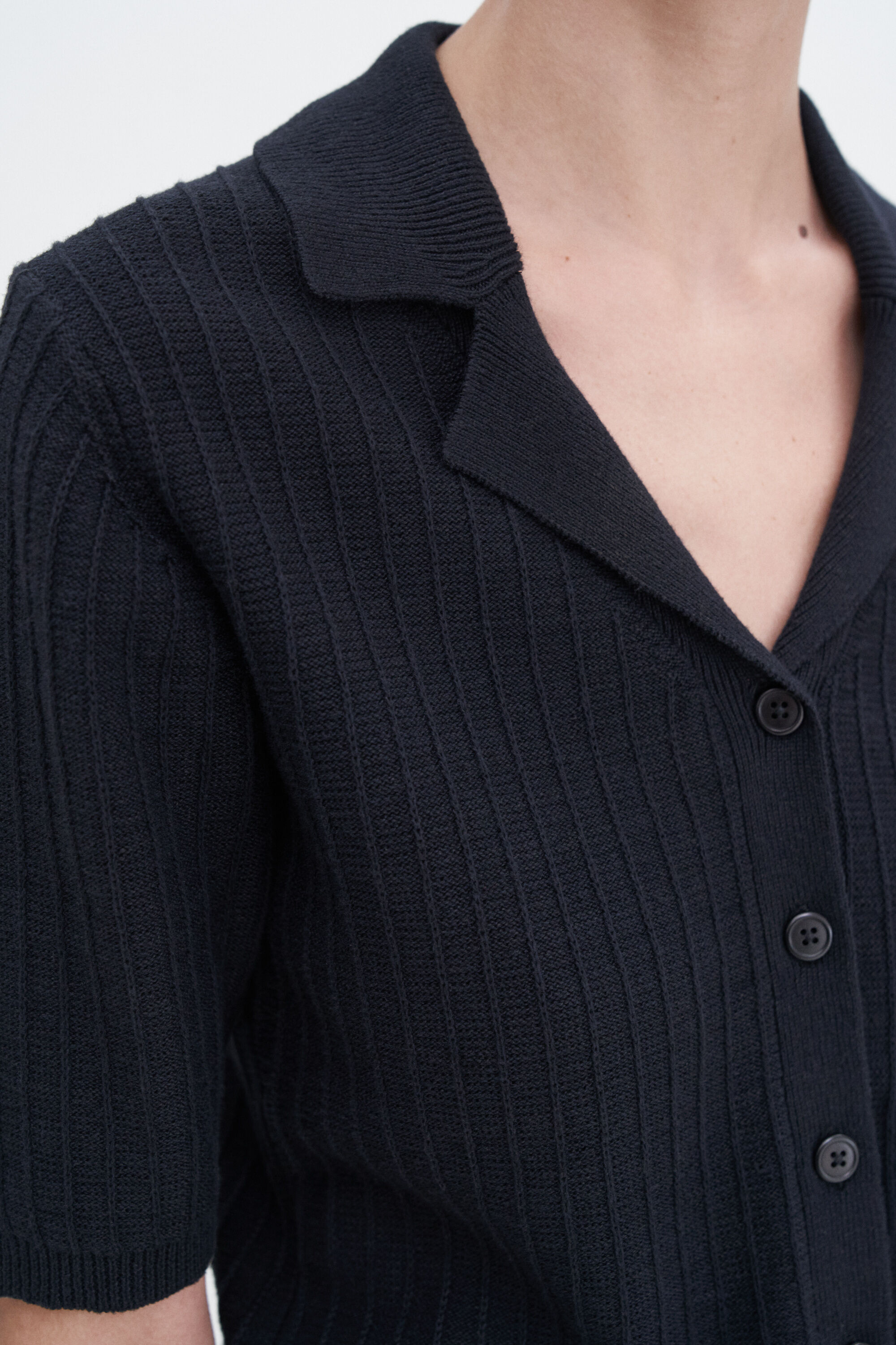 Shortsleeve Collar Cardigan - Black | FILIPPA K