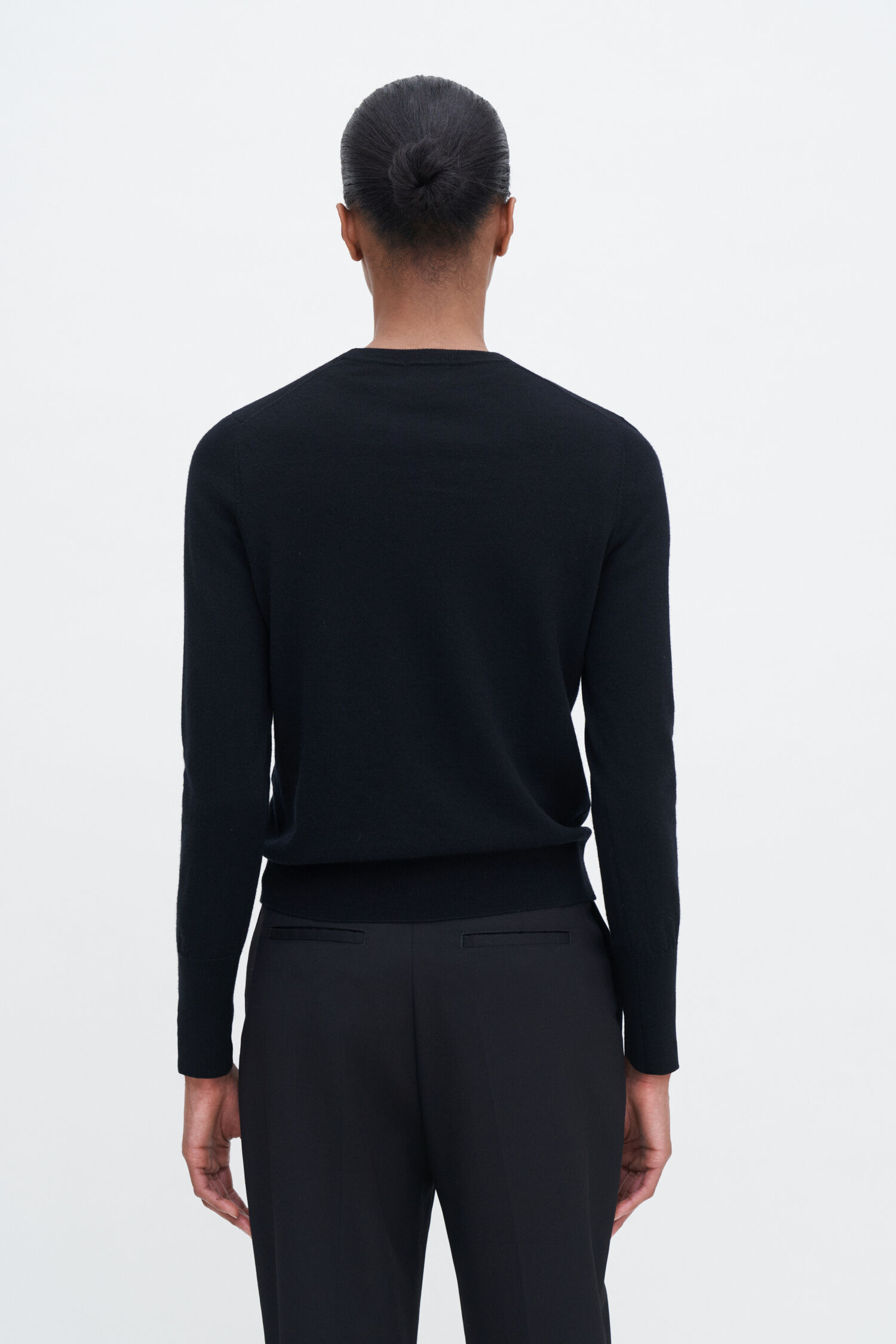 Merino R-neck Sweater