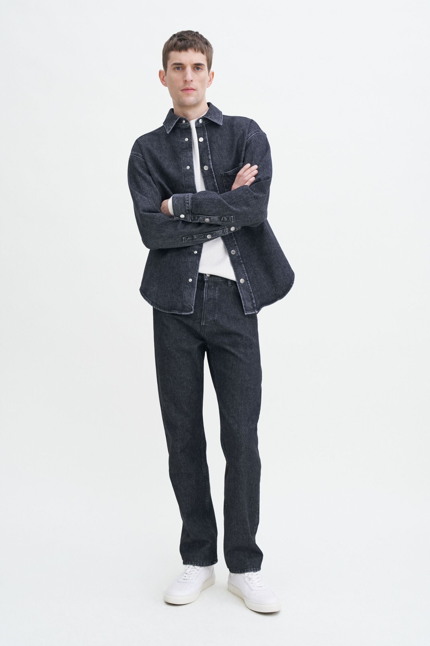 Tapered Cropped Jeans
