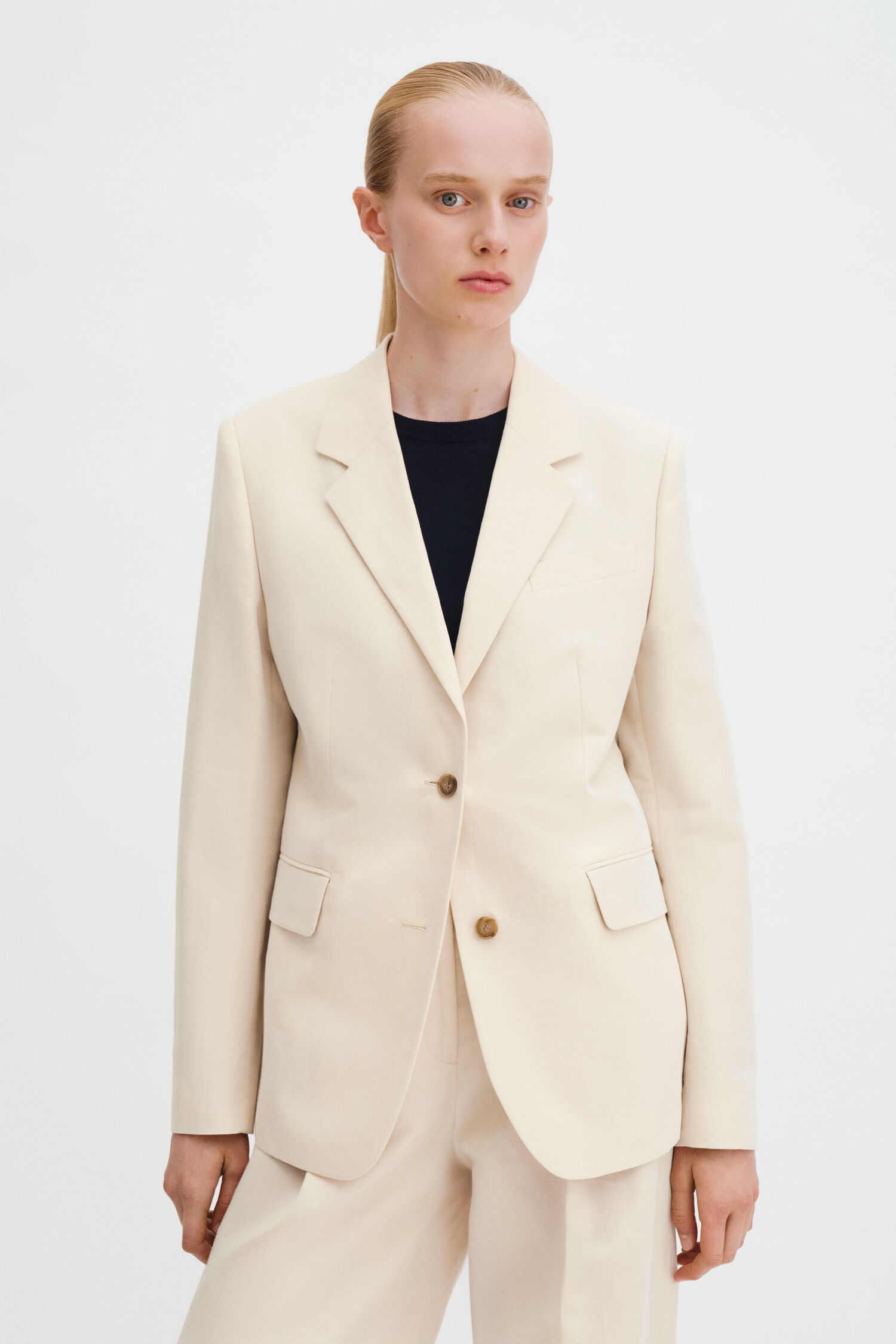 Delilah Linen Blazer