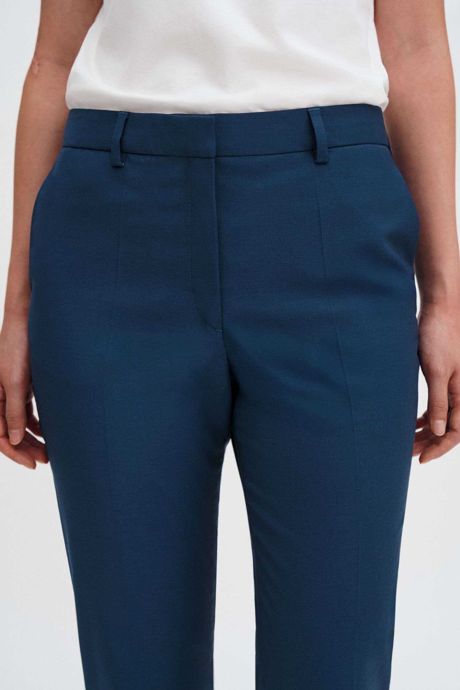 Emma Cropped Cool Wool Trouser