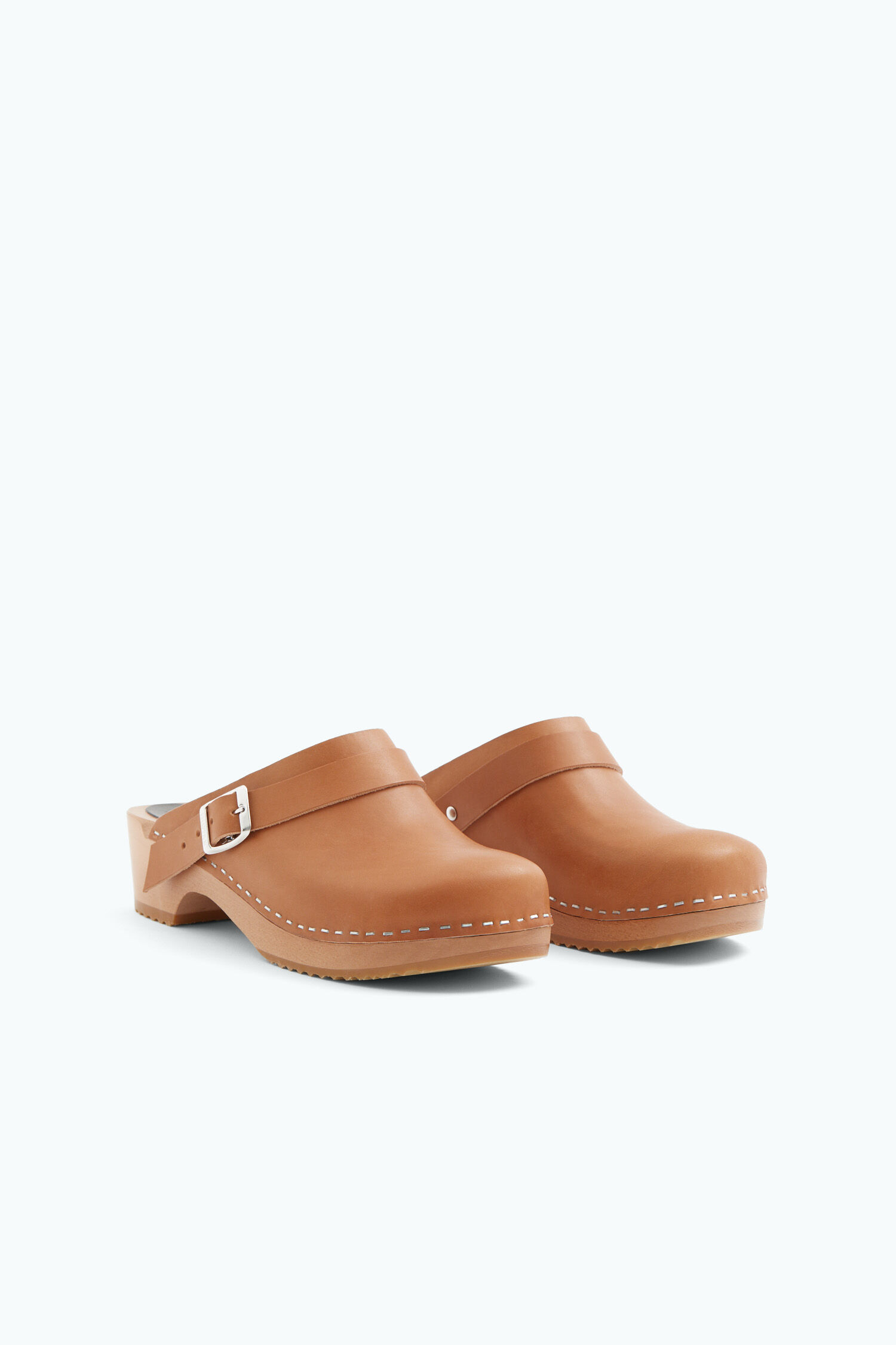 Clogs with sale backstrap