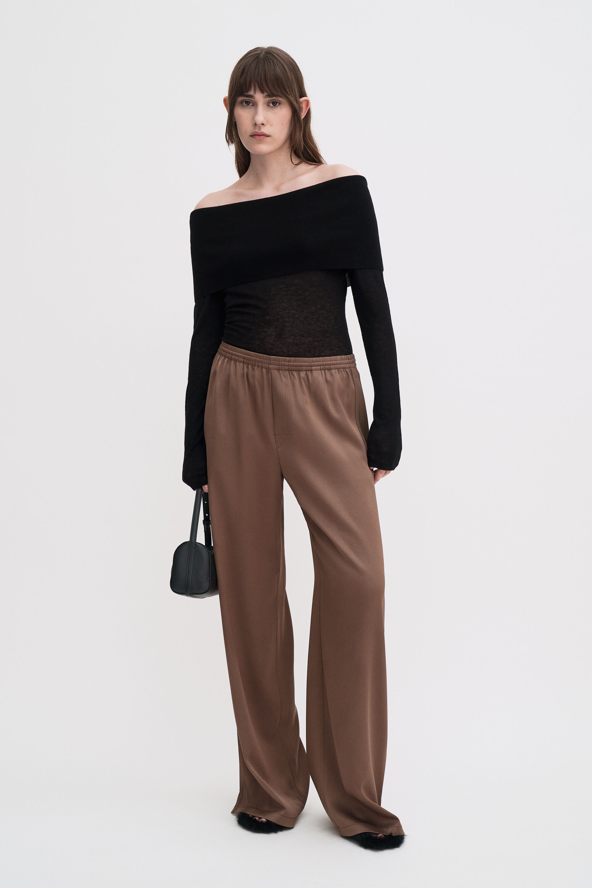 Tシャツ・カットソー FILIPPA K FW24 LIGHT OFF SHOULDER TOP (30975 1433) Light Off Shoulder Top - Black | Filippa K