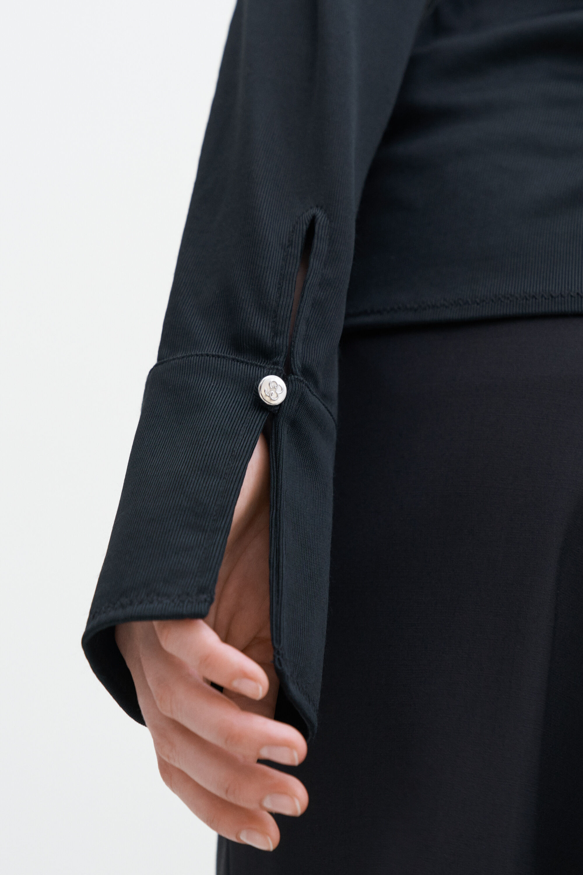 Tシャツ・カットソー FILIPPA K Women Tops 306111433 BLACK Mock Neck Tee - Black | Filippa K