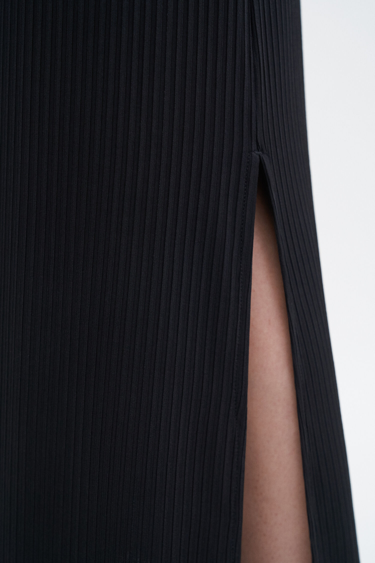 Shiny Rib Maxi Skirt