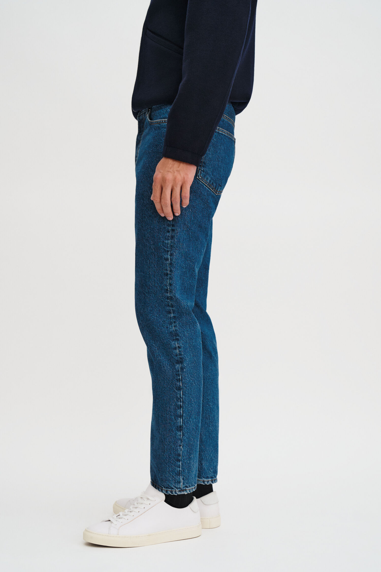 Tapered Cropped Jeans