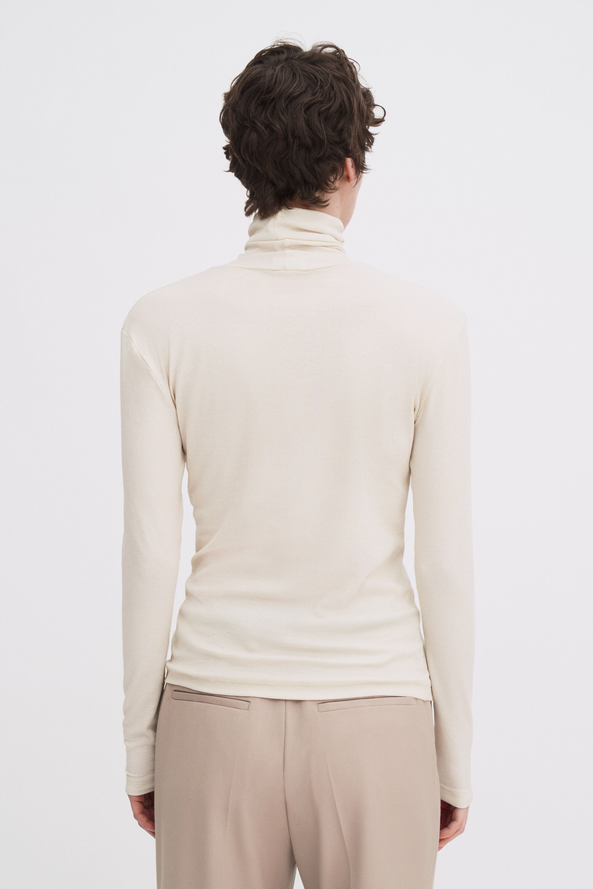 Rib Turtleneck Top - Off-White | FILIPPA K
